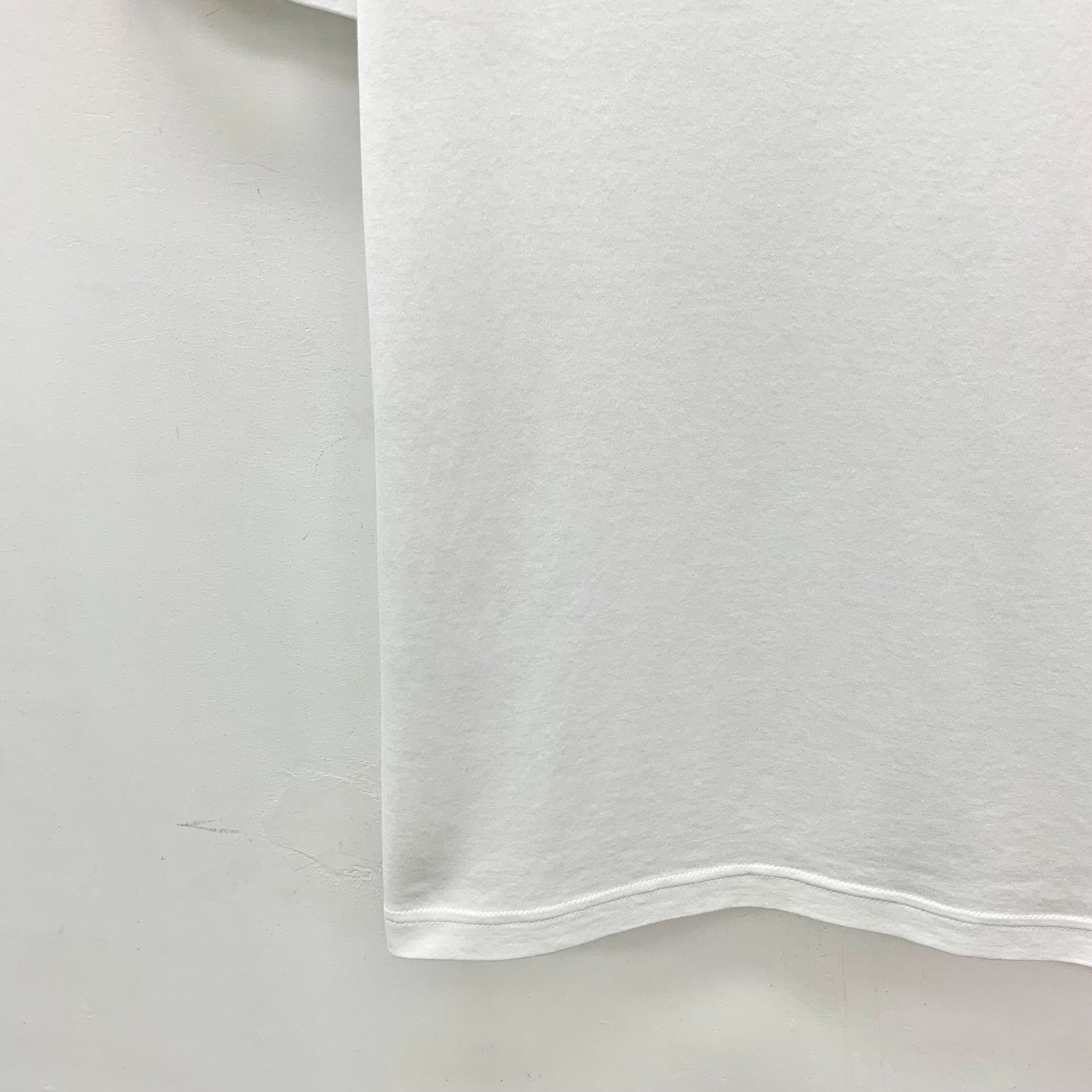 Louis Vuitton Louis Vuitton Chain Detail Cotton T-Shirt L Size L / US 10 / IT 46 - 5 Thumbnail