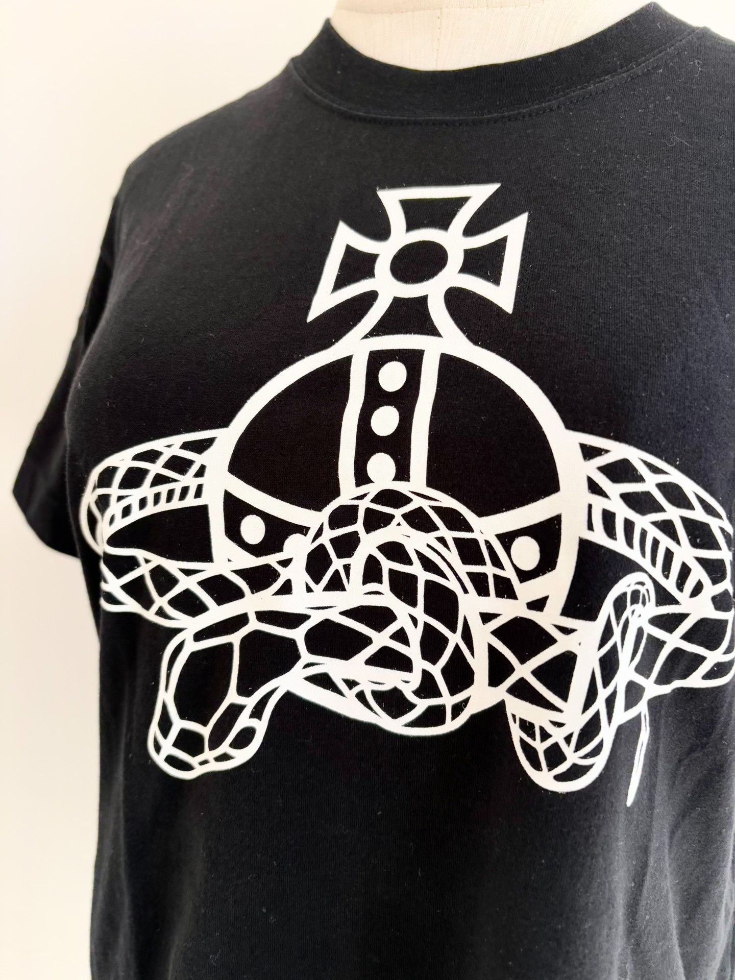 Vivienne Westwood Vivienne Westwood Snake Year Limited Saturn T-shirt Size US XS / EU 42 / 0 - 3 Thumbnail