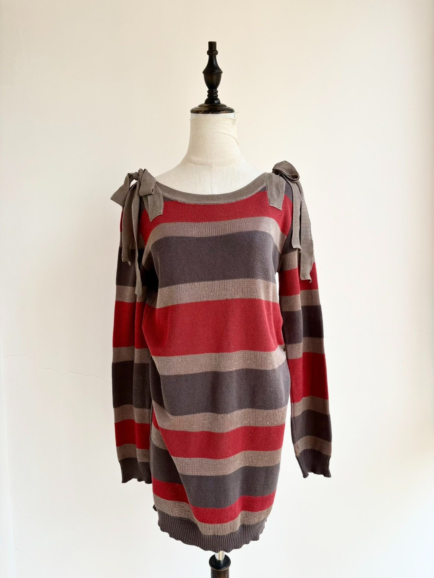 Vivienne Westwood Vivienne Westwood Gray Red Bow Knit Size M / US 6-8 / IT 42-44 - 2 Thumbnail