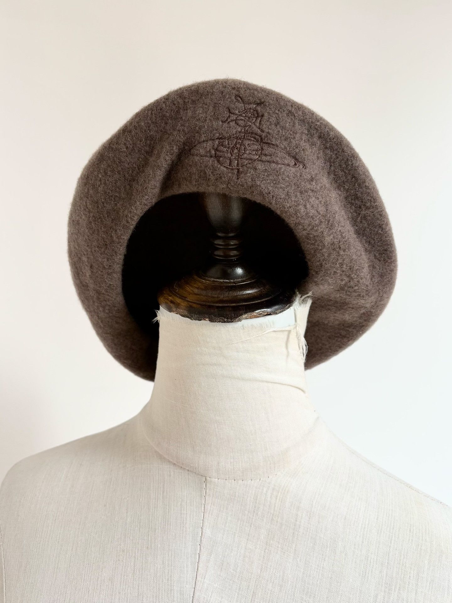 Vivienne Westwood Vivienne Westwood Vintage Brown Saturn Beret Size ONE SIZE - 5 Thumbnail