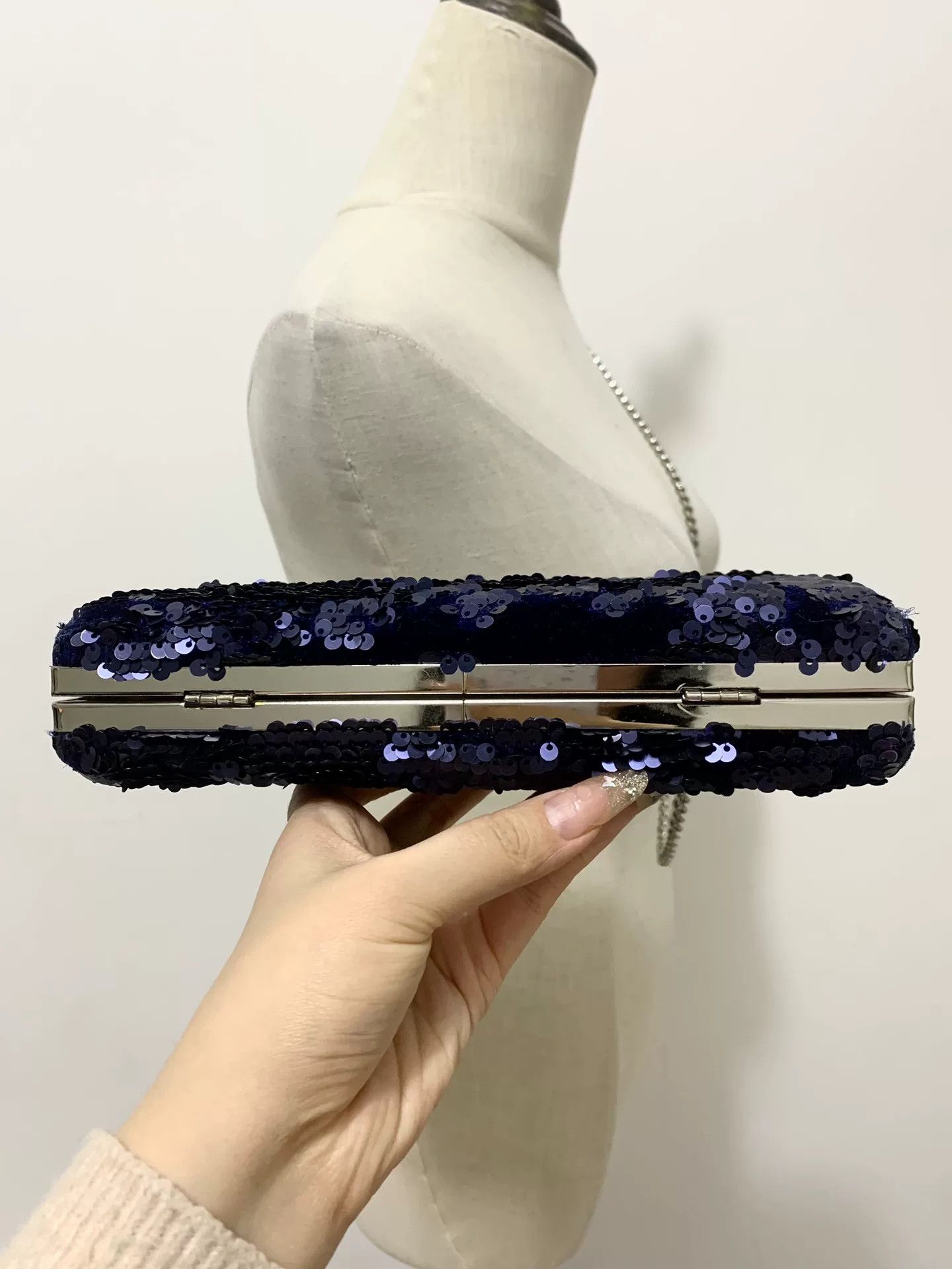 Vivienne Westwood Vivienne Westwood Sapphire Sequin Saturn Clutch Size ONE SIZE - 9 Thumbnail