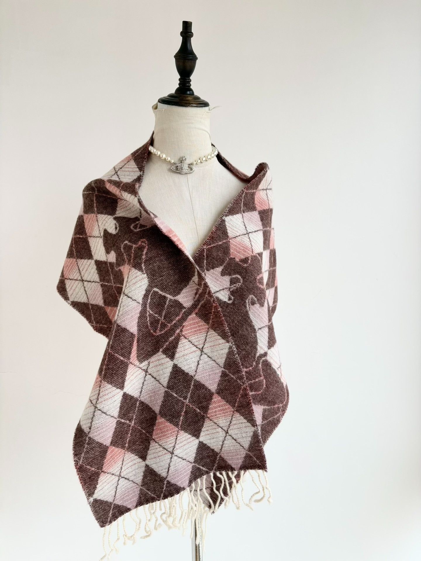 Vivienne Westwood Vivienne Westwood Vintage Gradient Pink Wool Scarf Size ONE SIZE - 4 Thumbnail