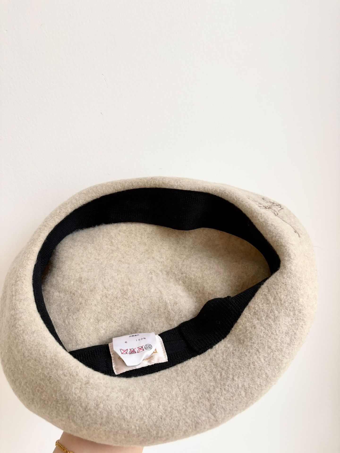 Vivienne Westwood Vivienne Westwood Vintage Oatmeal Saturn Beret Size ONE SIZE - 4 Thumbnail