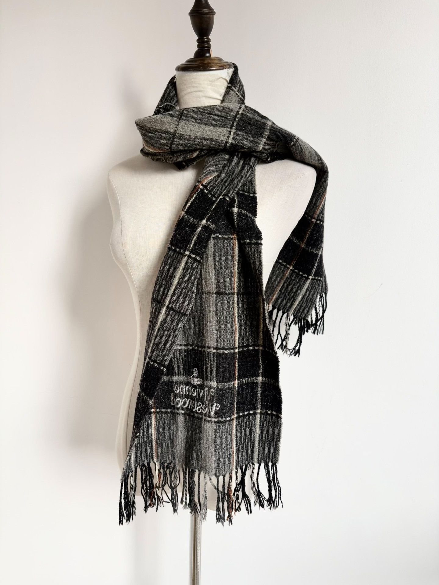 Vivienne Westwood Vivienne Westwood Vintage Letter Embroidery Scarf Size ONE SIZE - 3 Thumbnail