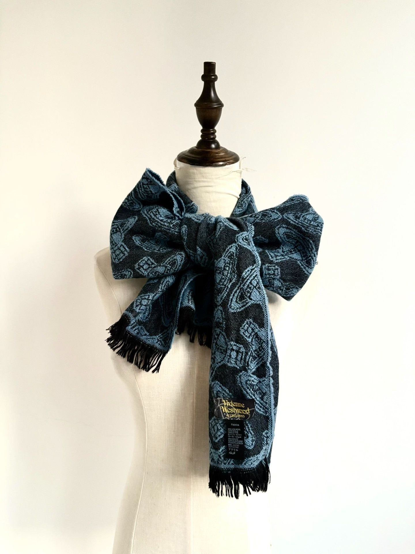 Vivienne Westwood Vivienne Westwood Vintage Saturn Logo Scarf Size ONE SIZE - 3 Thumbnail