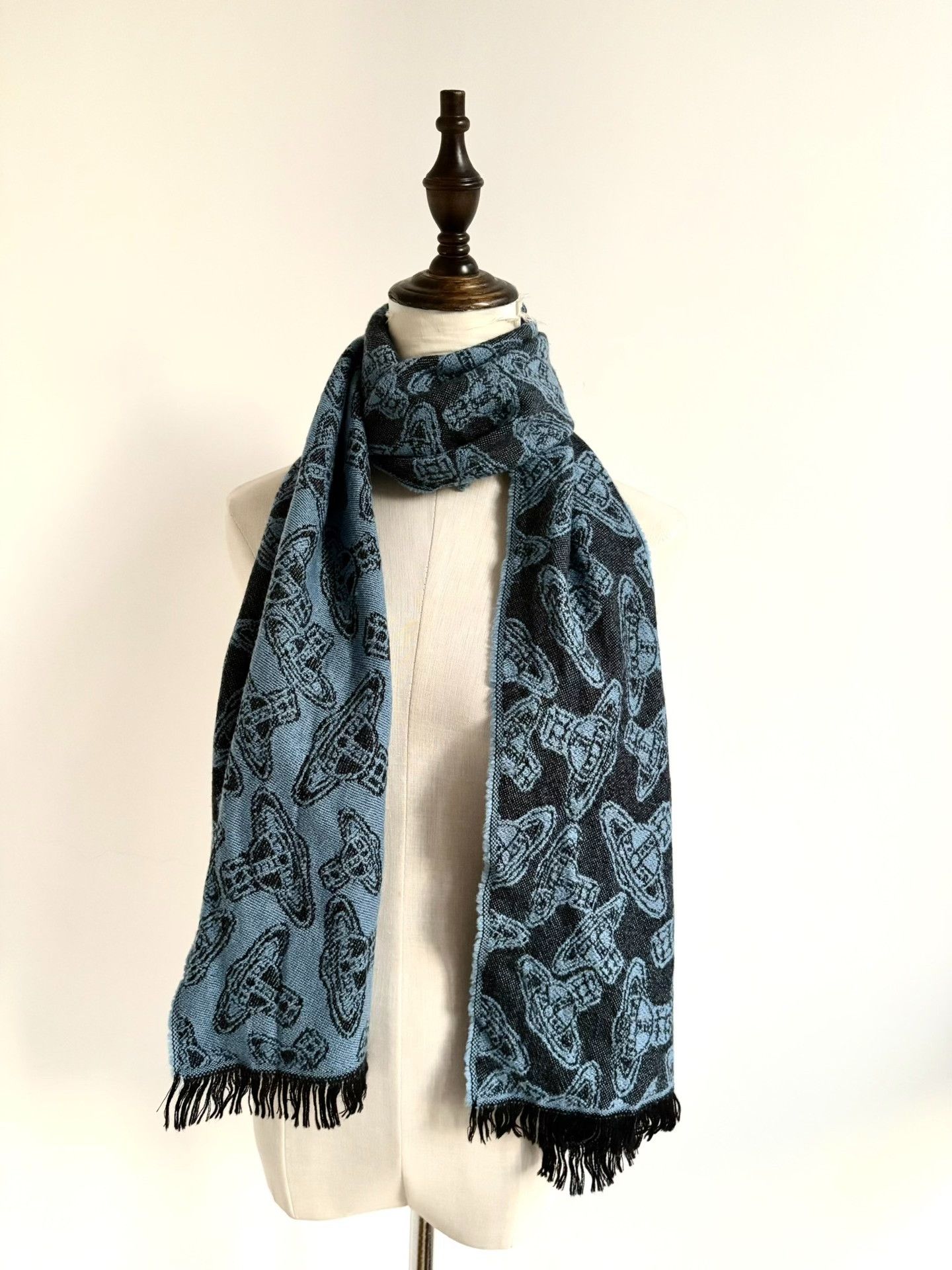 Vivienne Westwood Vivienne Westwood Vintage Saturn Logo Scarf Size ONE SIZE - 5 Thumbnail