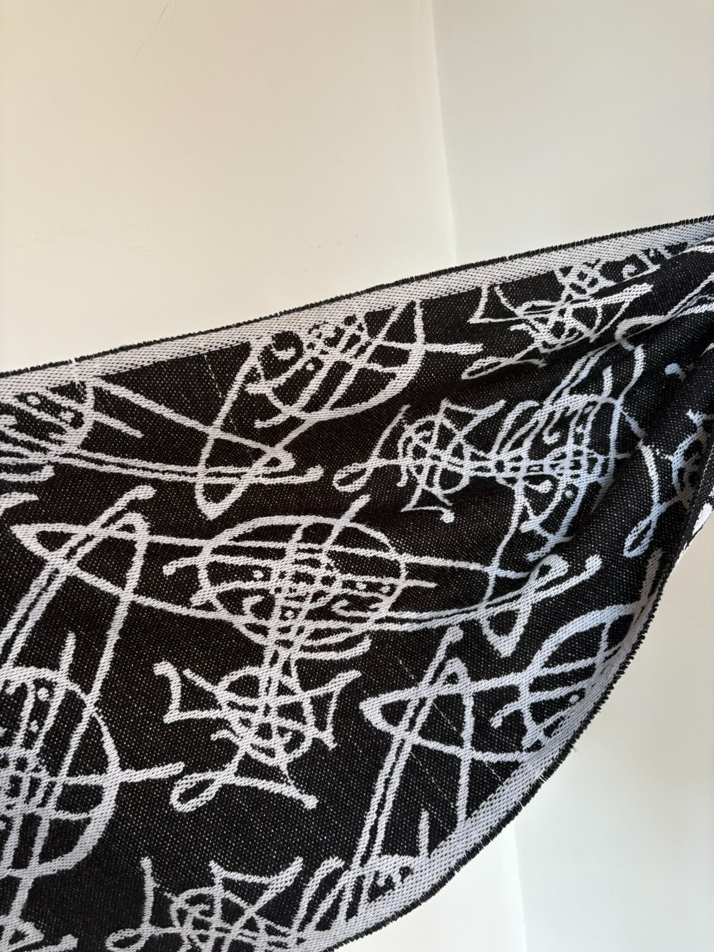 Vivienne Westwood Vivienne Westwood Vintage Saturn Scarf Size ONE SIZE - 3 Thumbnail