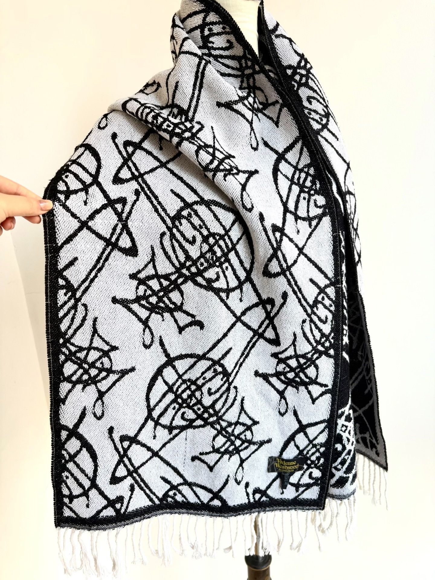 Vivienne Westwood Vivienne Westwood Vintage Saturn Scarf Size ONE SIZE - 7 Thumbnail