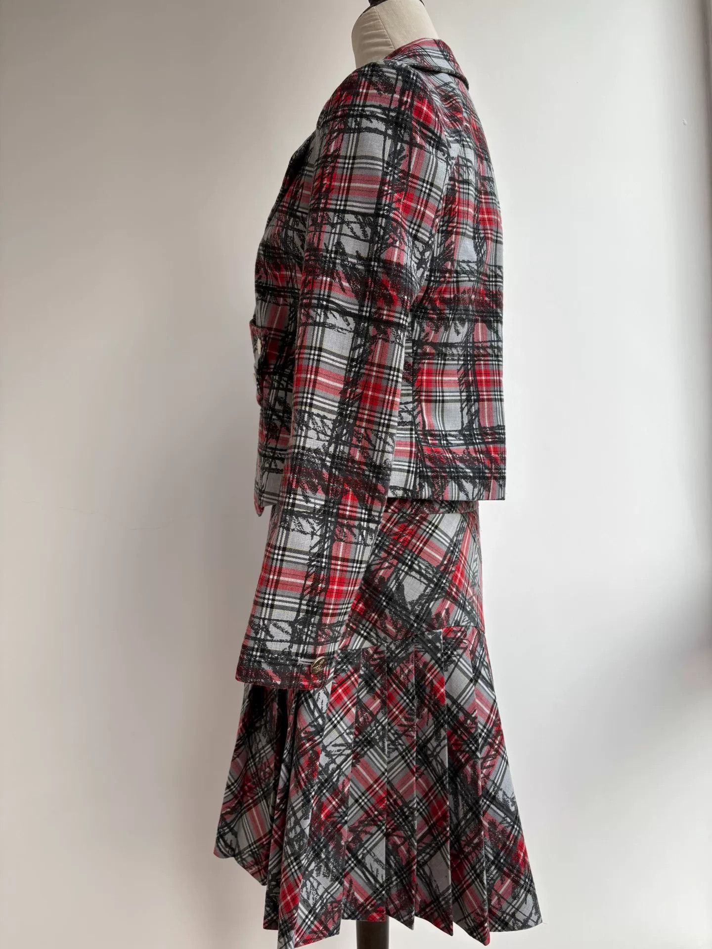 Vivienne Westwood Vivienne Westwood Vintage Red Gray Plaid Suit Size L / US 10 / IT 46 - 5 Thumbnail