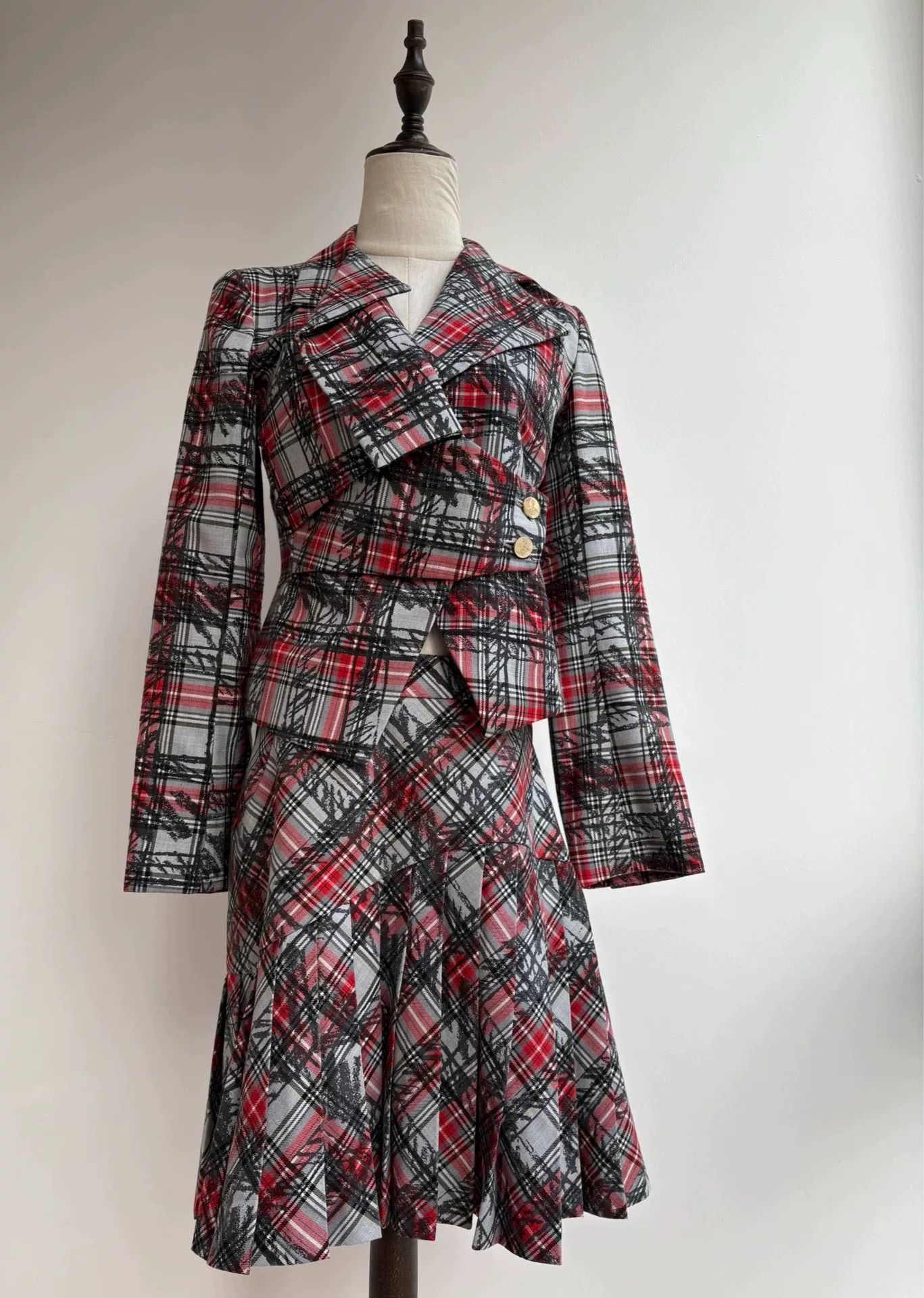 Vivienne Westwood Vivienne Westwood Vintage Red Gray Plaid Suit Size L / US 10 / IT 46 - 2 Thumbnail
