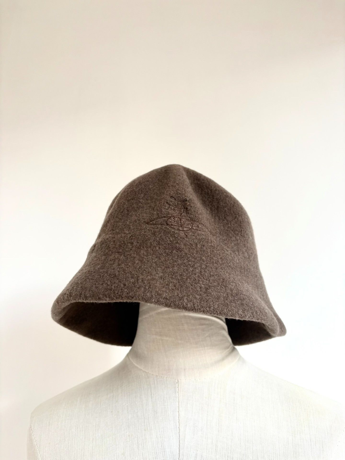 Vivienne Westwood Vivienne Westwood Big Saturn Fisherman Hat Size ONE SIZE - 4 Thumbnail