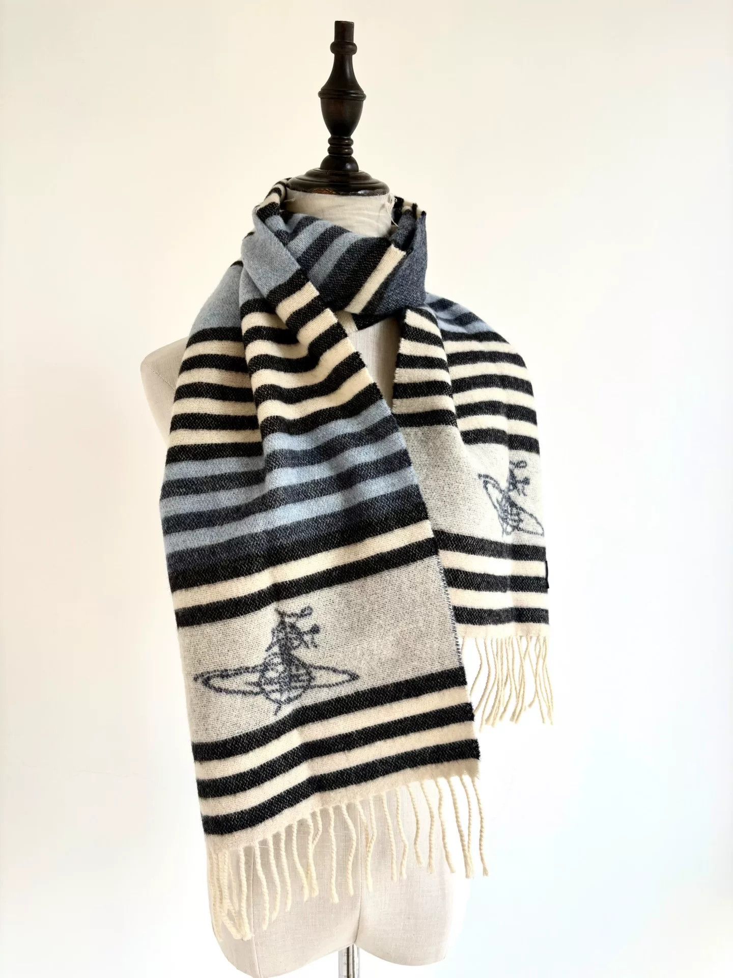 Vivienne Westwood Vivienne Westwood Double-Sided Gray Stripe Wool Scarf Size ONE SIZE - 2 Thumbnail