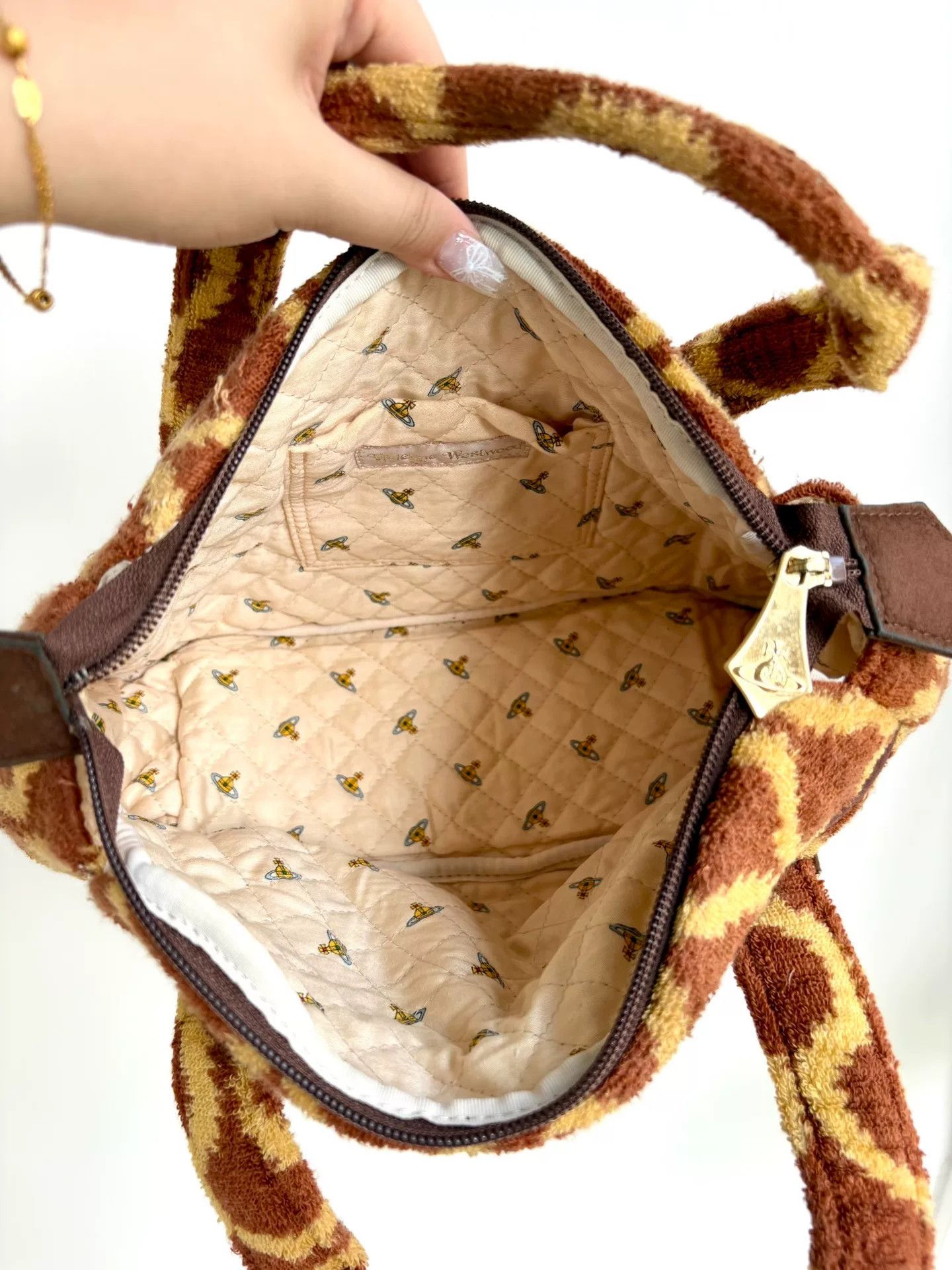 Vivienne Westwood Vivienne Westwood Vintage Brown Pirate Print Handbag Size ONE SIZE - 8 Thumbnail