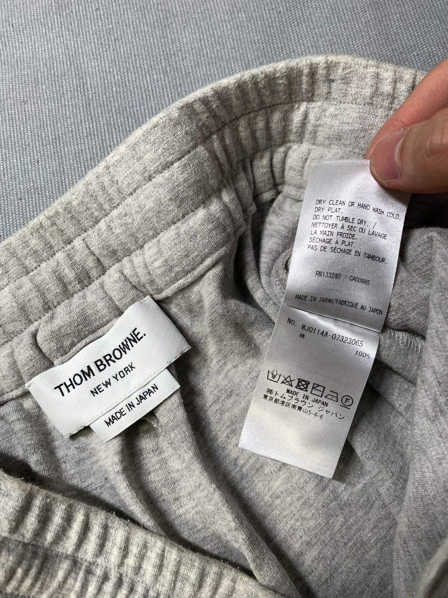 Thom Browne Thom Browne Classic Gray Four-Bar Shorts Size US 26 / EU 42 - 5 Thumbnail