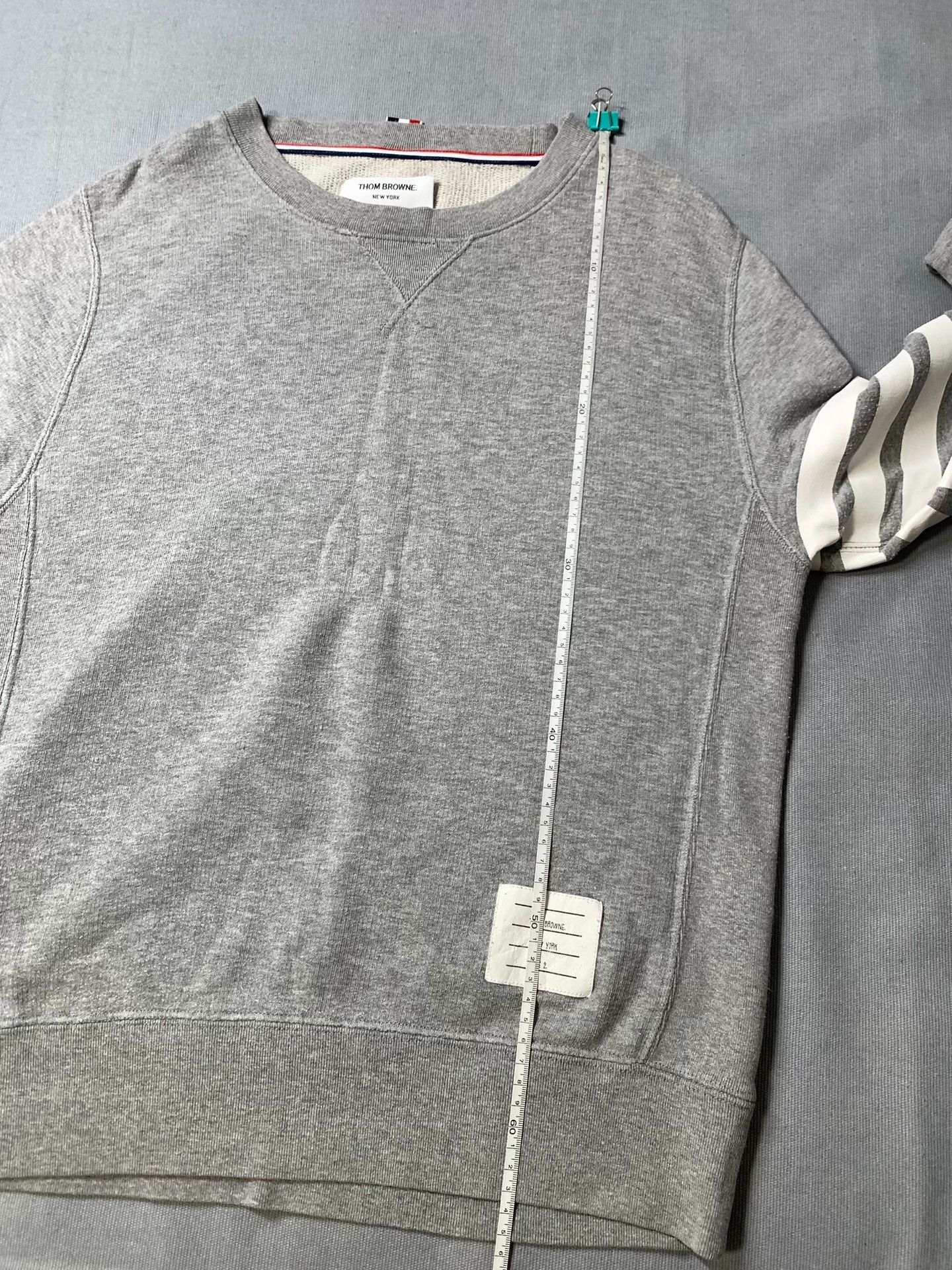 Thom Browne Thom Browne Gray Four-Stripe Sweatshirt Size US M / EU 48-50 / 2 - 9 Thumbnail
