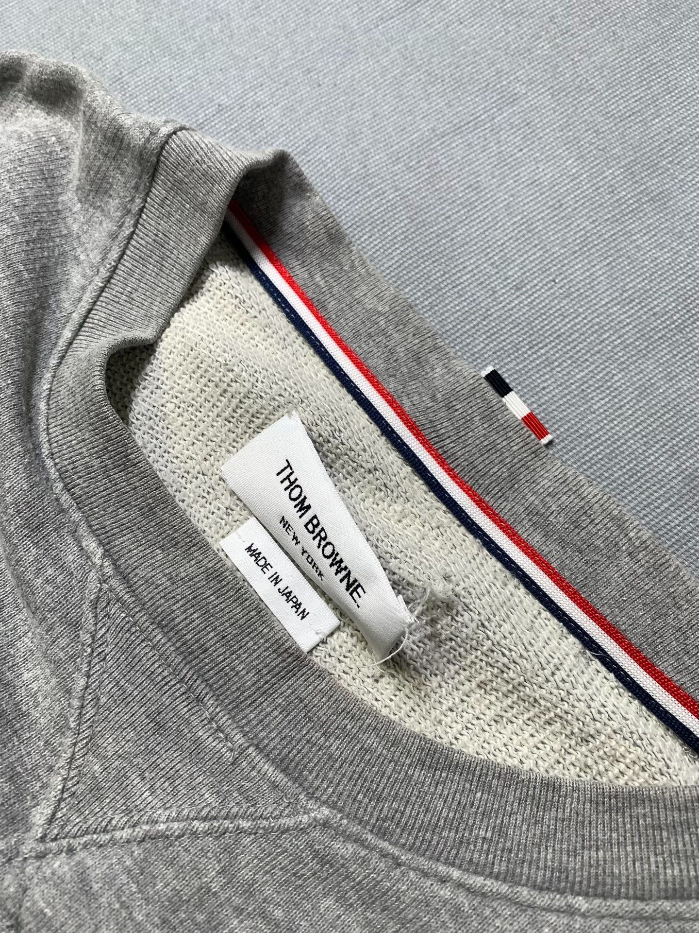 Thom Browne Thom Browne Gray Four-Stripe Sweatshirt Size US M / EU 48-50 / 2 - 4 Thumbnail