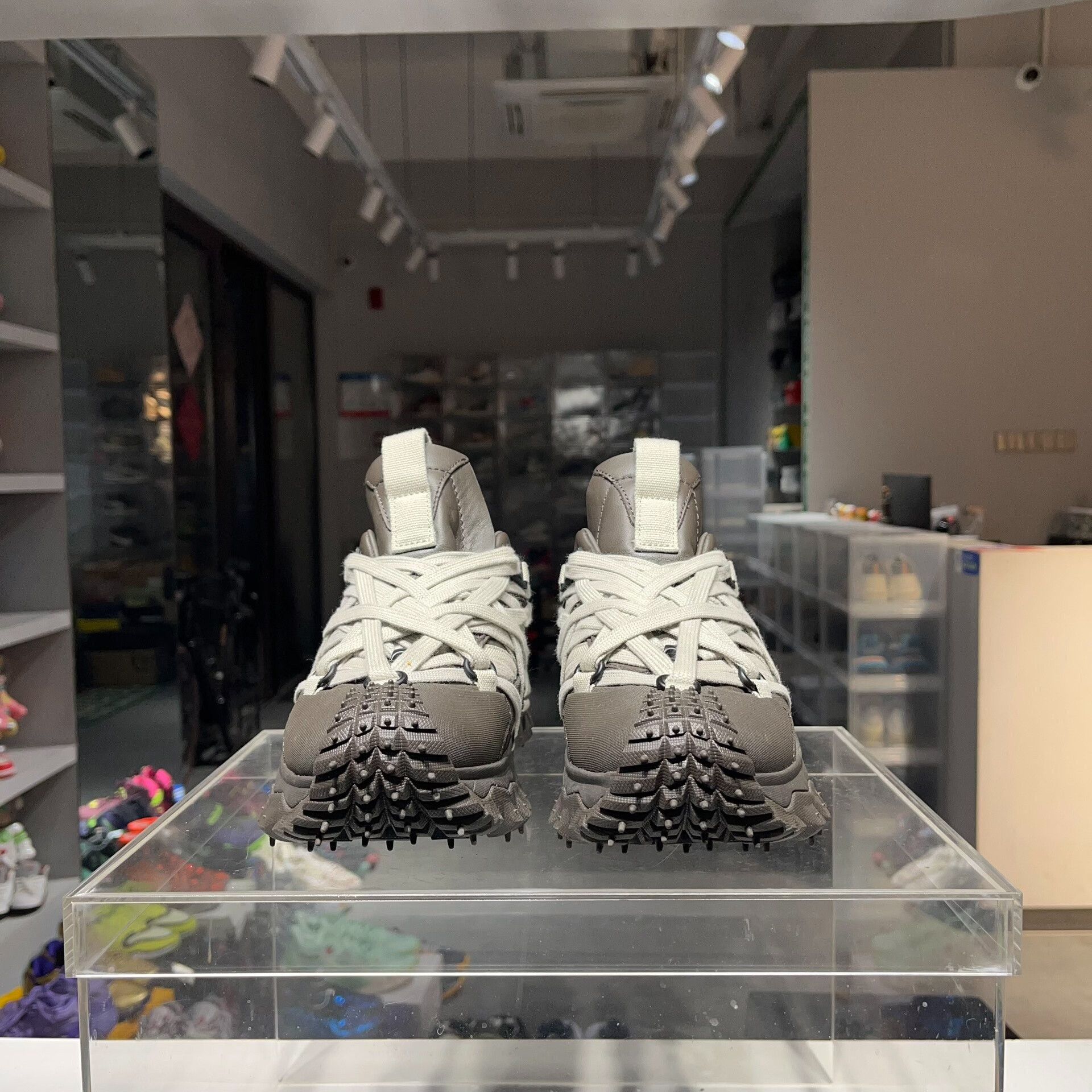 Moncler Moncler Collab Lowtop Sneakers us_7 Women Size US 7 / IT 37 - 2 Thumbnail