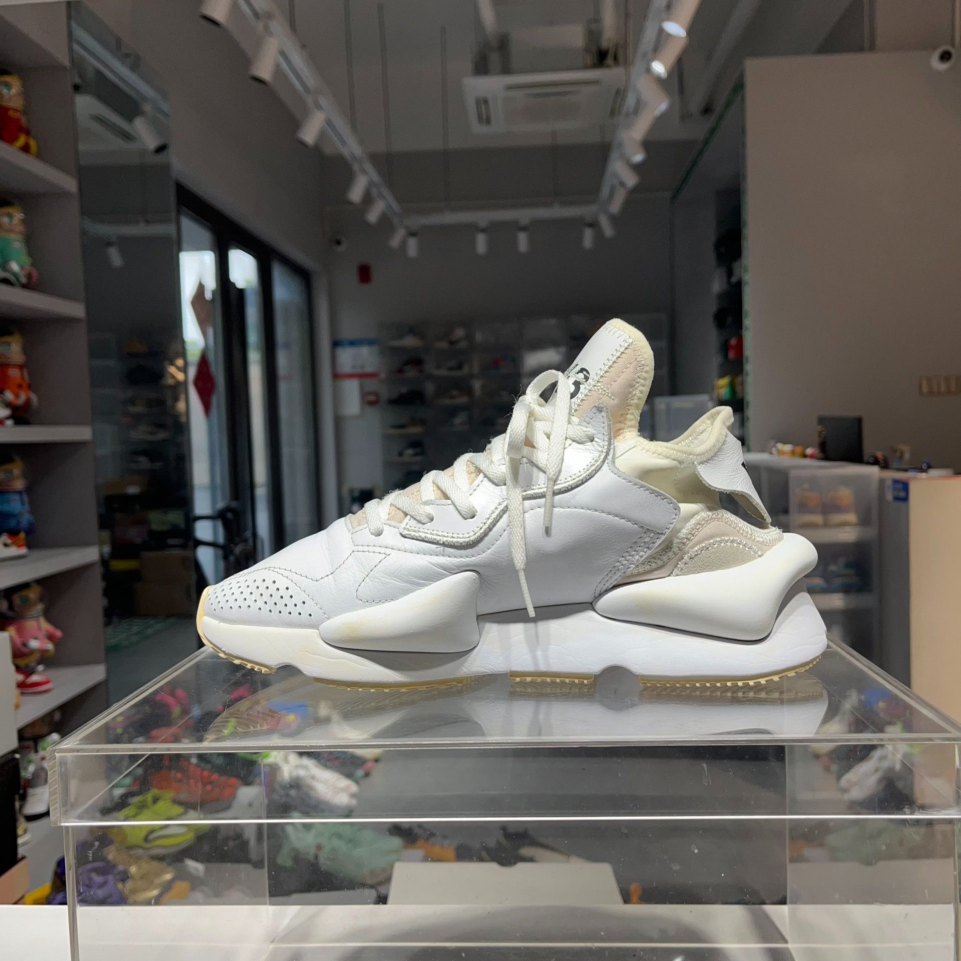 Y-3 Y-3 White Lowtop Sneakers 9 Men Size US 9 / EU 42 - 6 Thumbnail
