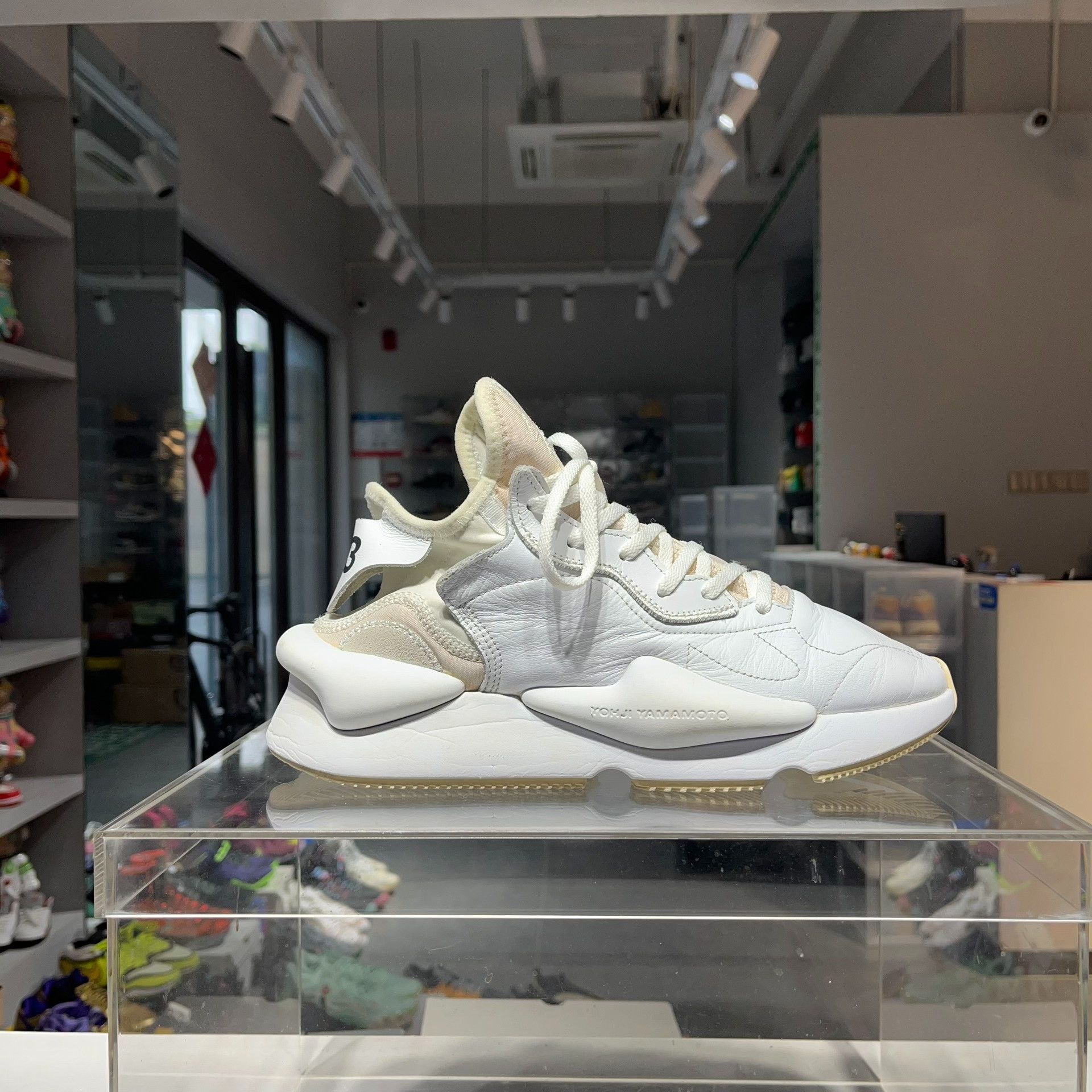 Y-3 Y-3 White Lowtop Sneakers 9 Men Size US 9 / EU 42 - 5 Thumbnail