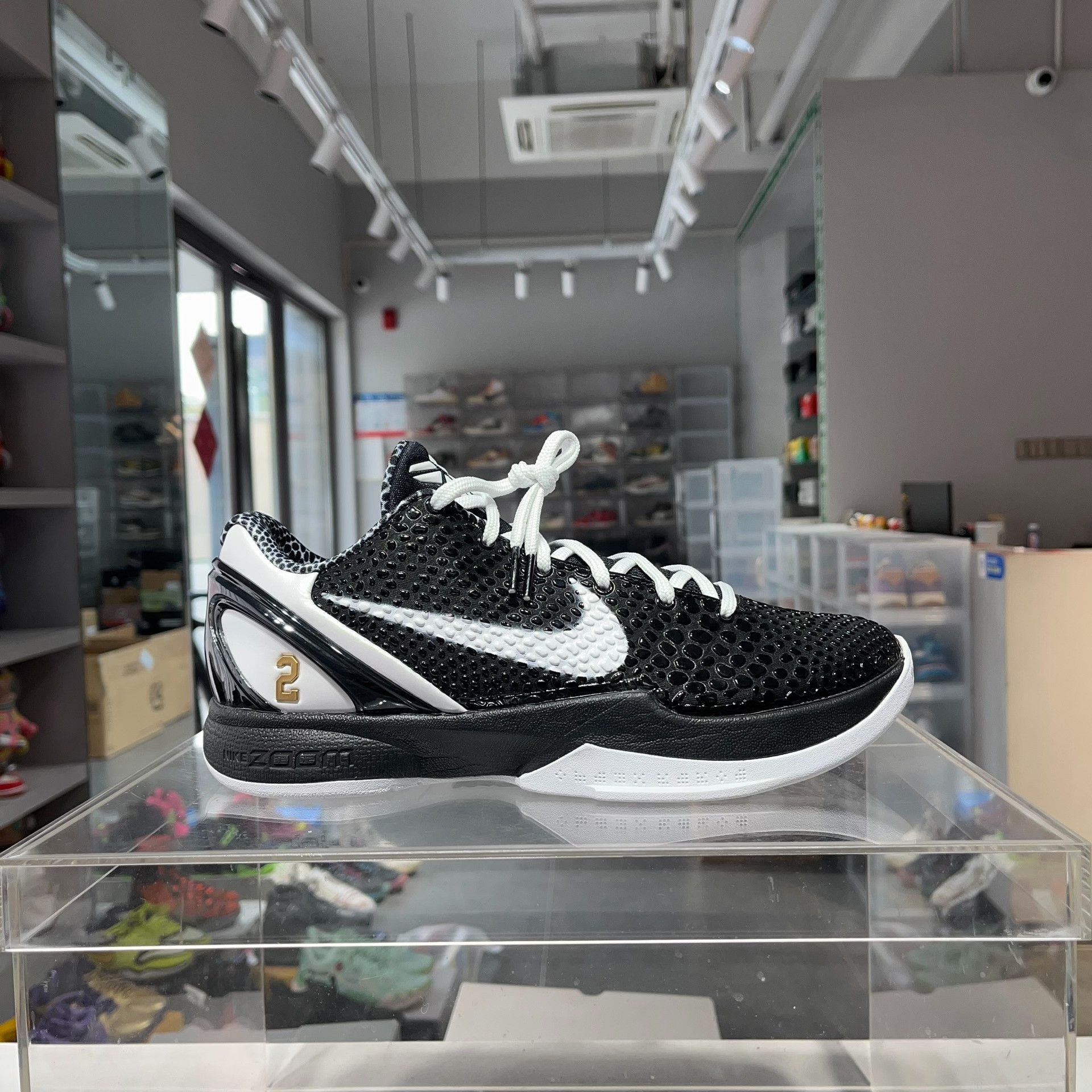 Nike Nike Black Lowtop Sneakers 9 Men Size US 9 / EU 42 - 5 Thumbnail