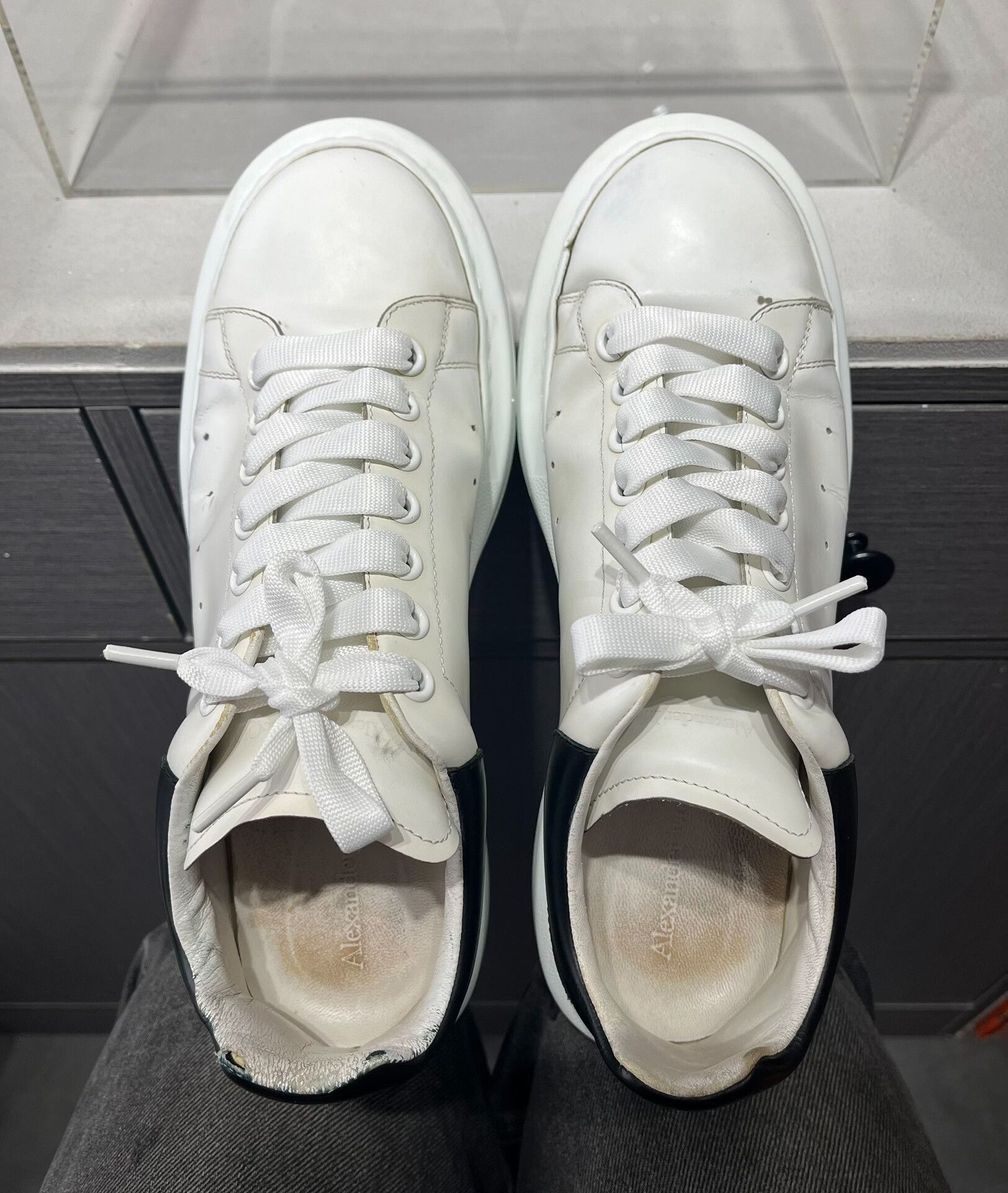 Alexander McQueen Alexander McQueen Black Lowtop Sneakers 9 Men Size US 9 / EU 42 - 8 Thumbnail