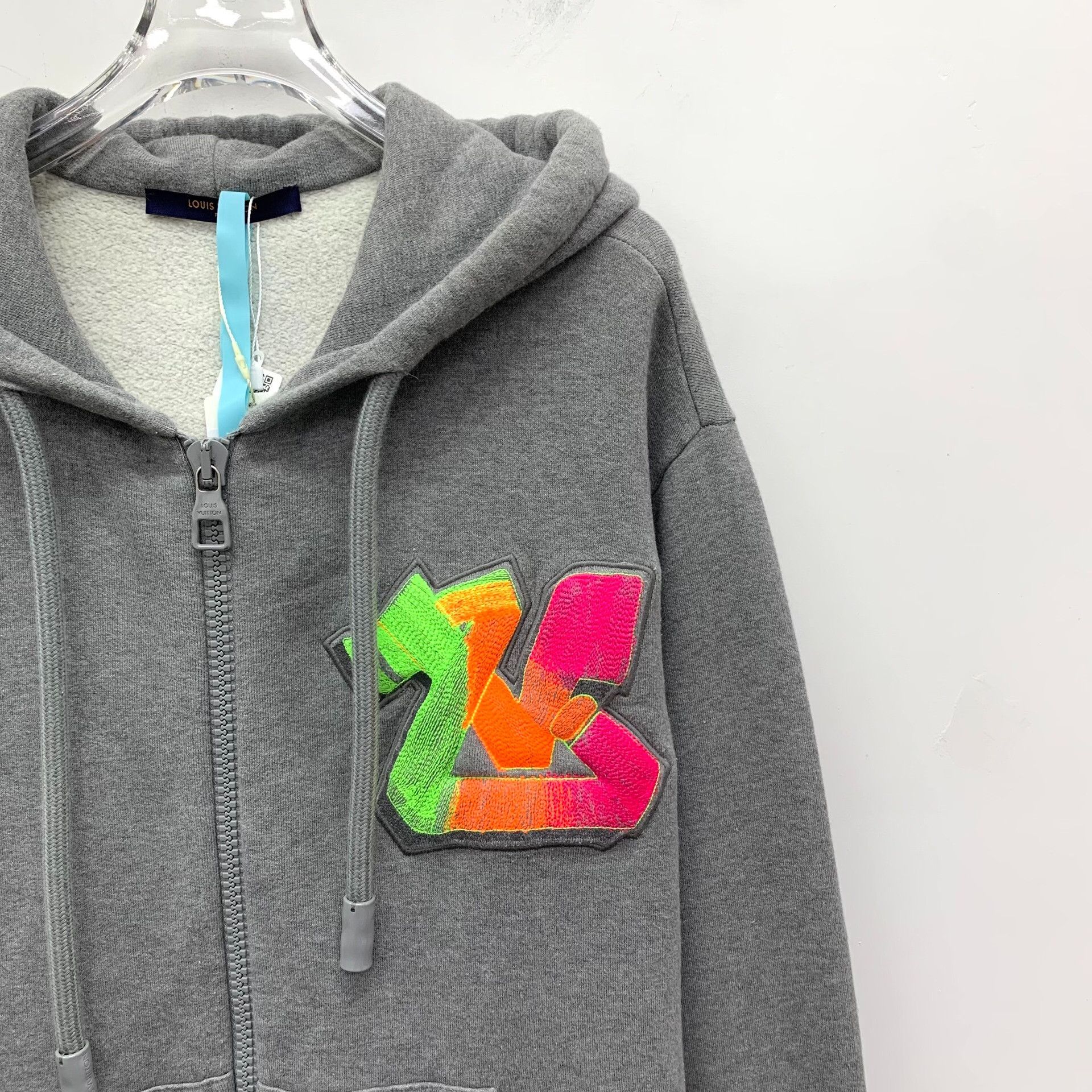 Louis Vuitton Louis Vuitton 3D Graffiti Logo Zip-Up Hoodie M Size US M / EU 48-50 / 2 - 4 Thumbnail