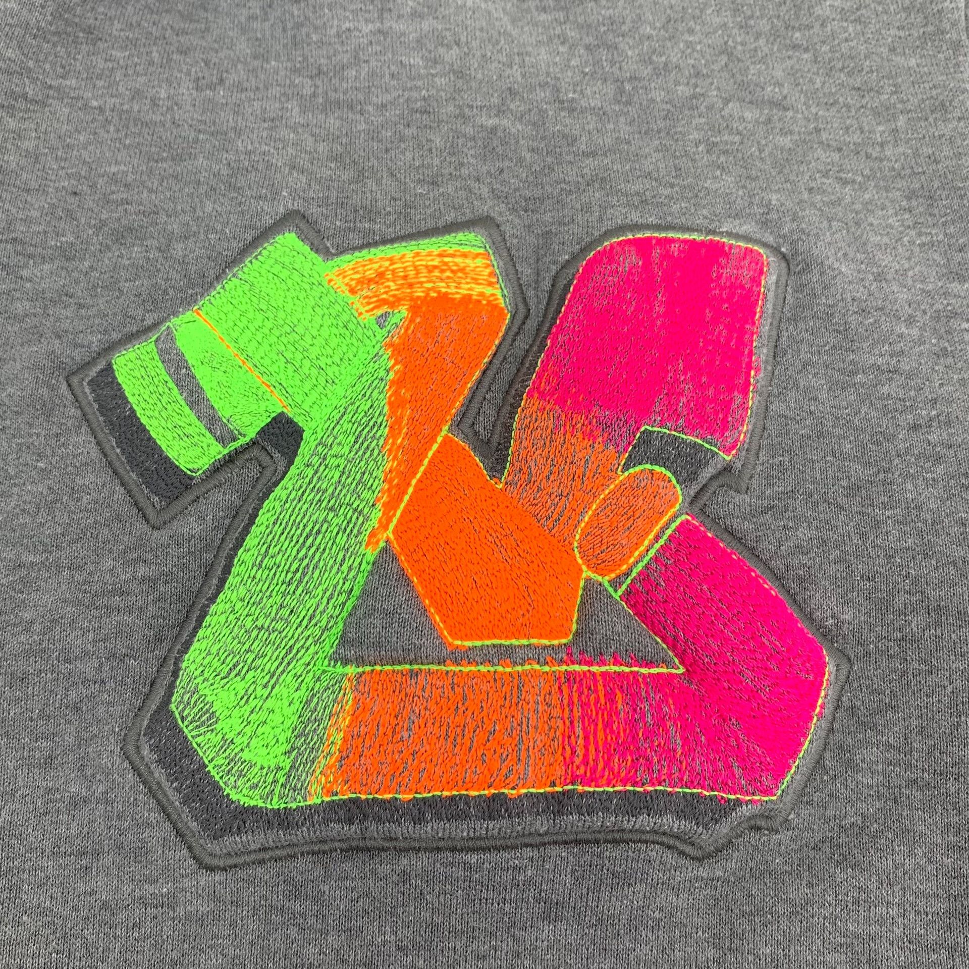 Louis Vuitton Louis Vuitton 3D Graffiti Logo Zip-Up Hoodie M Size US M / EU 48-50 / 2 - 6 Thumbnail