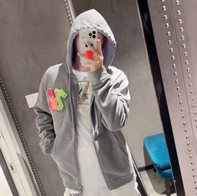 Louis Vuitton Louis Vuitton 3D Graffiti Logo Zip-Up Hoodie M Size US M / EU 48-50 / 2 - 10 Thumbnail