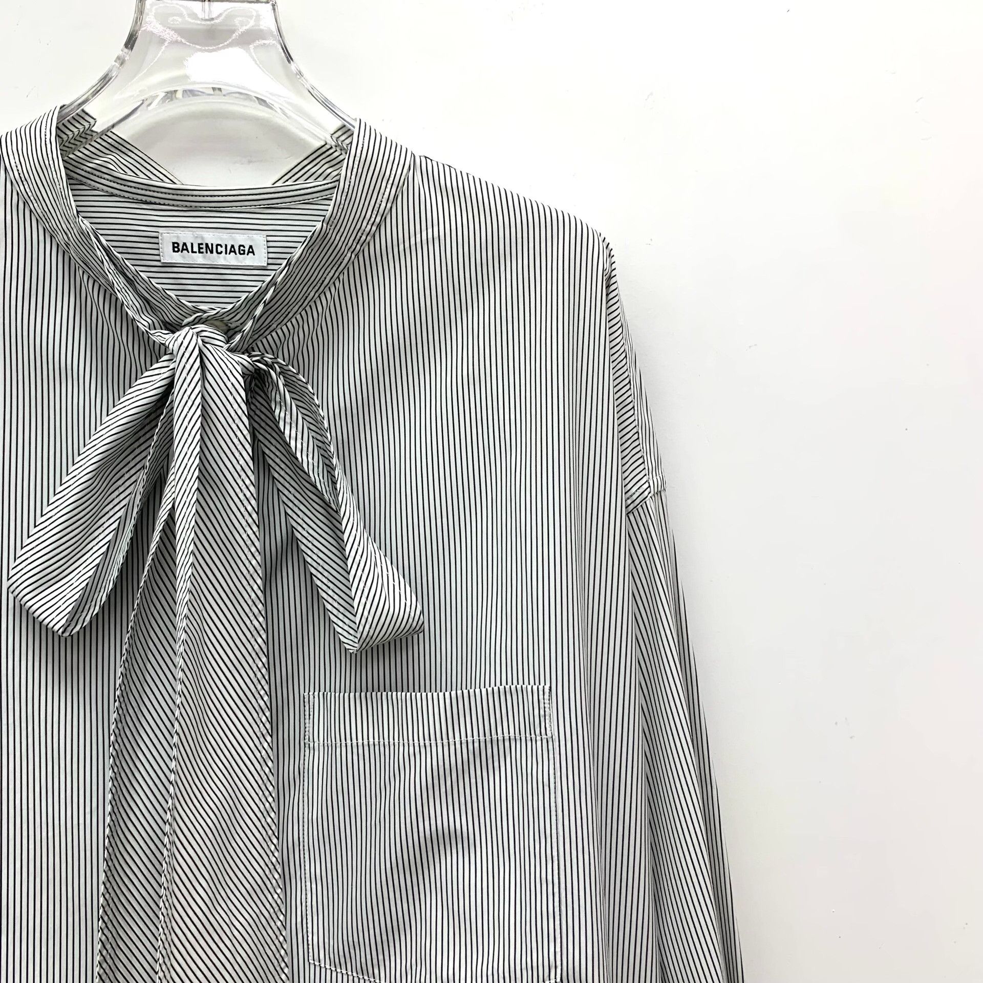 Balenciaga Balenciaga Striped Back Logo Tie Shirt 38 Size US S / EU 44-46 / 1 - 4 Thumbnail