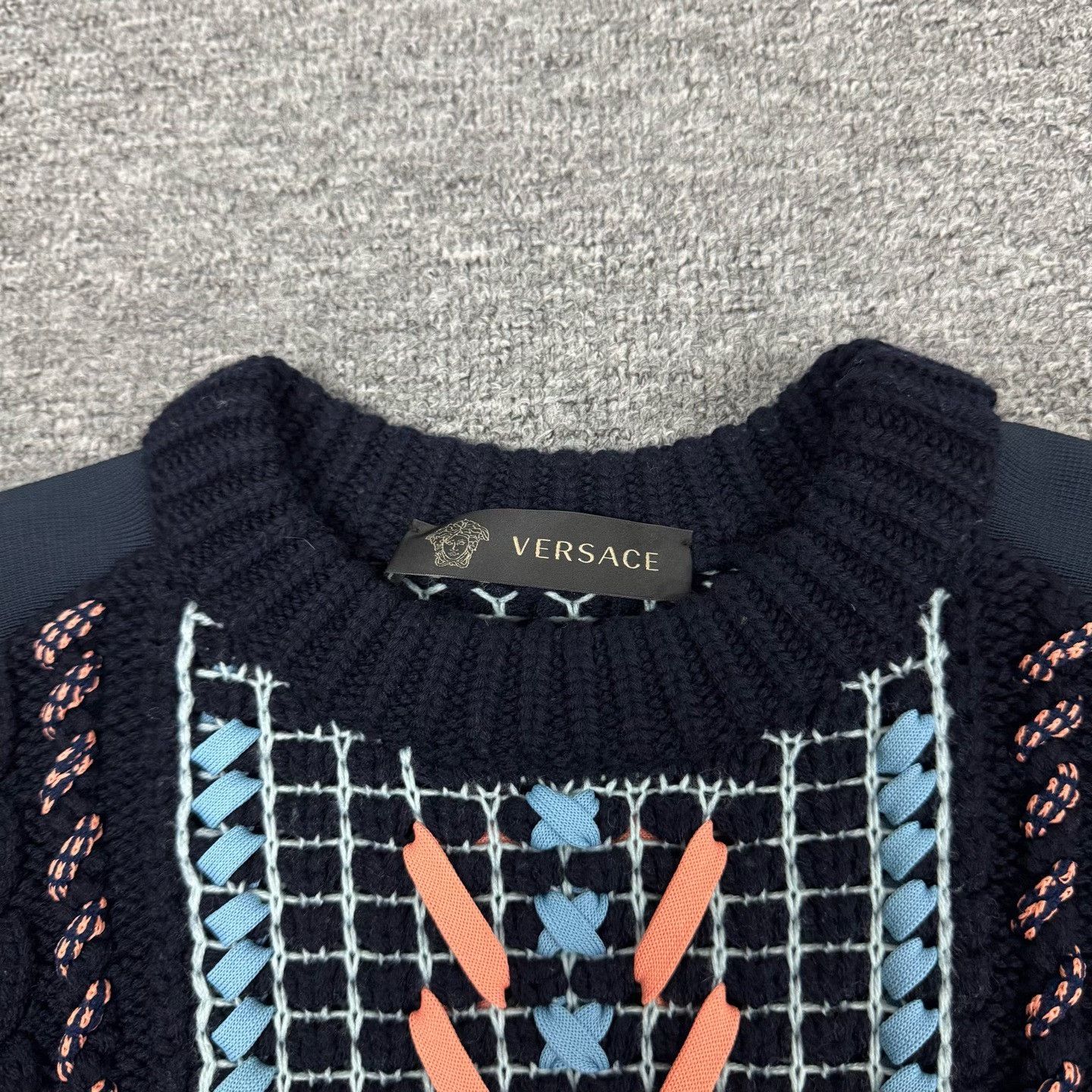 Versace Versace Runway Chunky Intricate Knit Sweater 40 Size US XXS / EU 40 - 6 Thumbnail