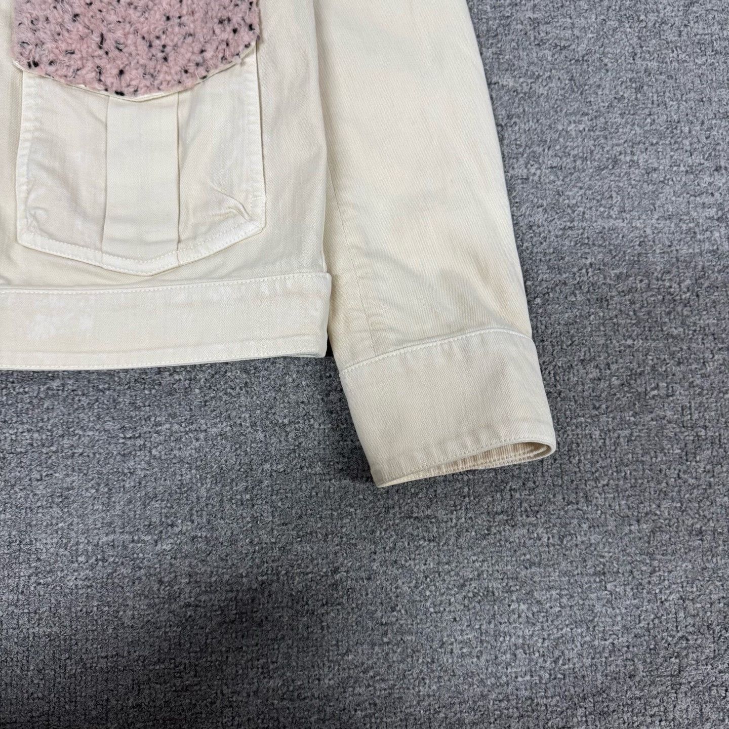Chanel Chanel Bouclé Wool Collar Silk Jacket Size 34 Size XS / US 0-2 / IT 36-38 - 4 Thumbnail