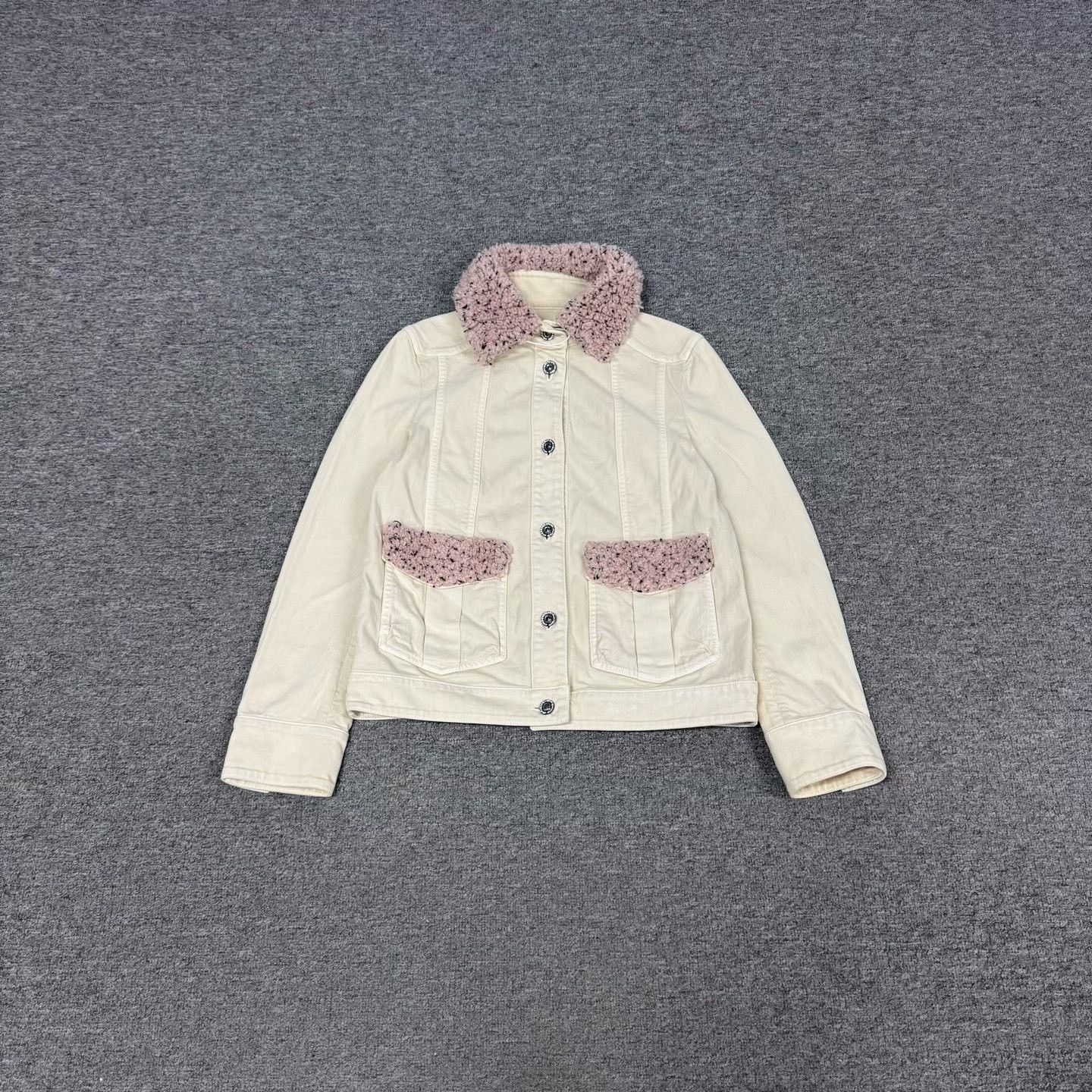 Chanel Chanel Bouclé Wool Collar Silk Jacket Size 34 Size XS / US 0-2 / IT 36-38 - 2 Thumbnail