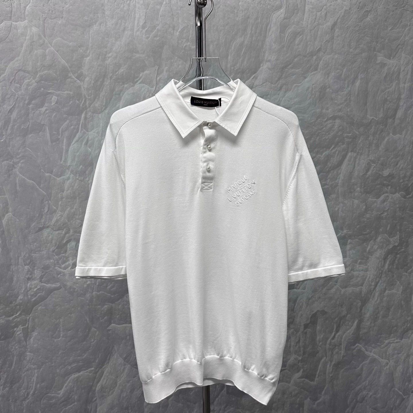 Louis Vuitton Louis Vuitton FW24 Logo Embroidered Polo Shirt L Size US L / EU 52-54 / 3 - 2 Thumbnail