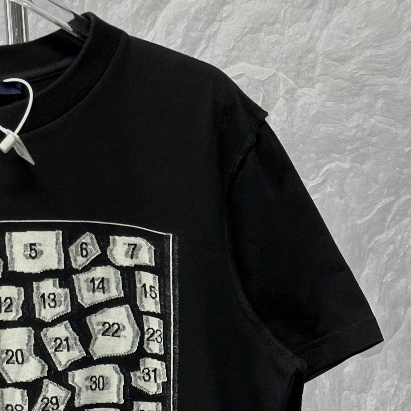 Louis Vuitton Louis Vuitton Legendary Trunks Graphic T-Shirt XS Size US XS / EU 42 / 0 - 4 Thumbnail