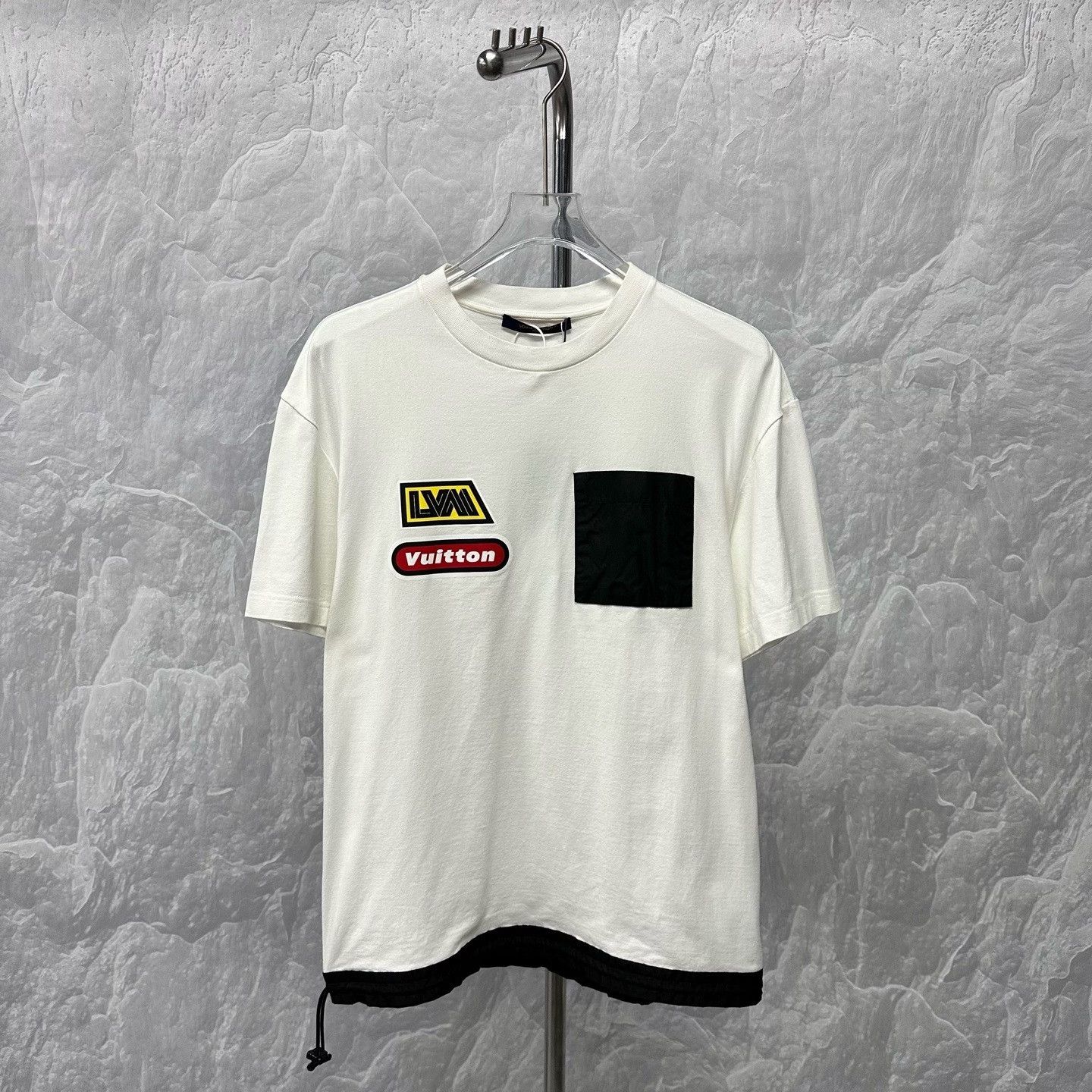 Louis Vuitton Louis Vuitton Pocket T-Shirt XL Size US XL / EU 56 / 4 - 2 Thumbnail
