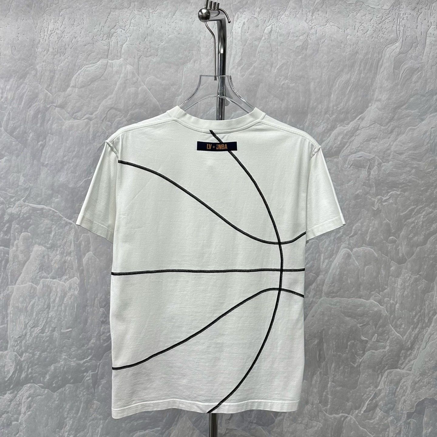Louis Vuitton Louis Vuitton x NBA Basketball Seam T-Shirt S Size US S / EU 44-46 / 1 - 5 Thumbnail