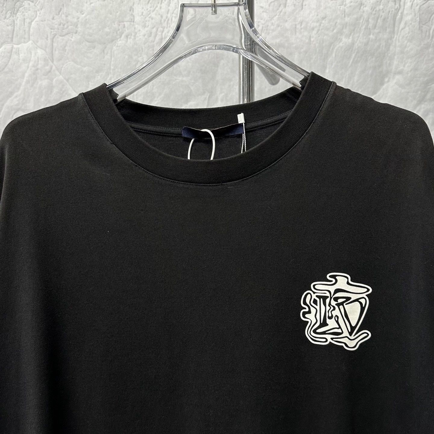 Louis Vuitton Louis Vuitton Smoke Graffiti Print T-Shirt S Size US S / EU 44-46 / 1 - 3 Thumbnail