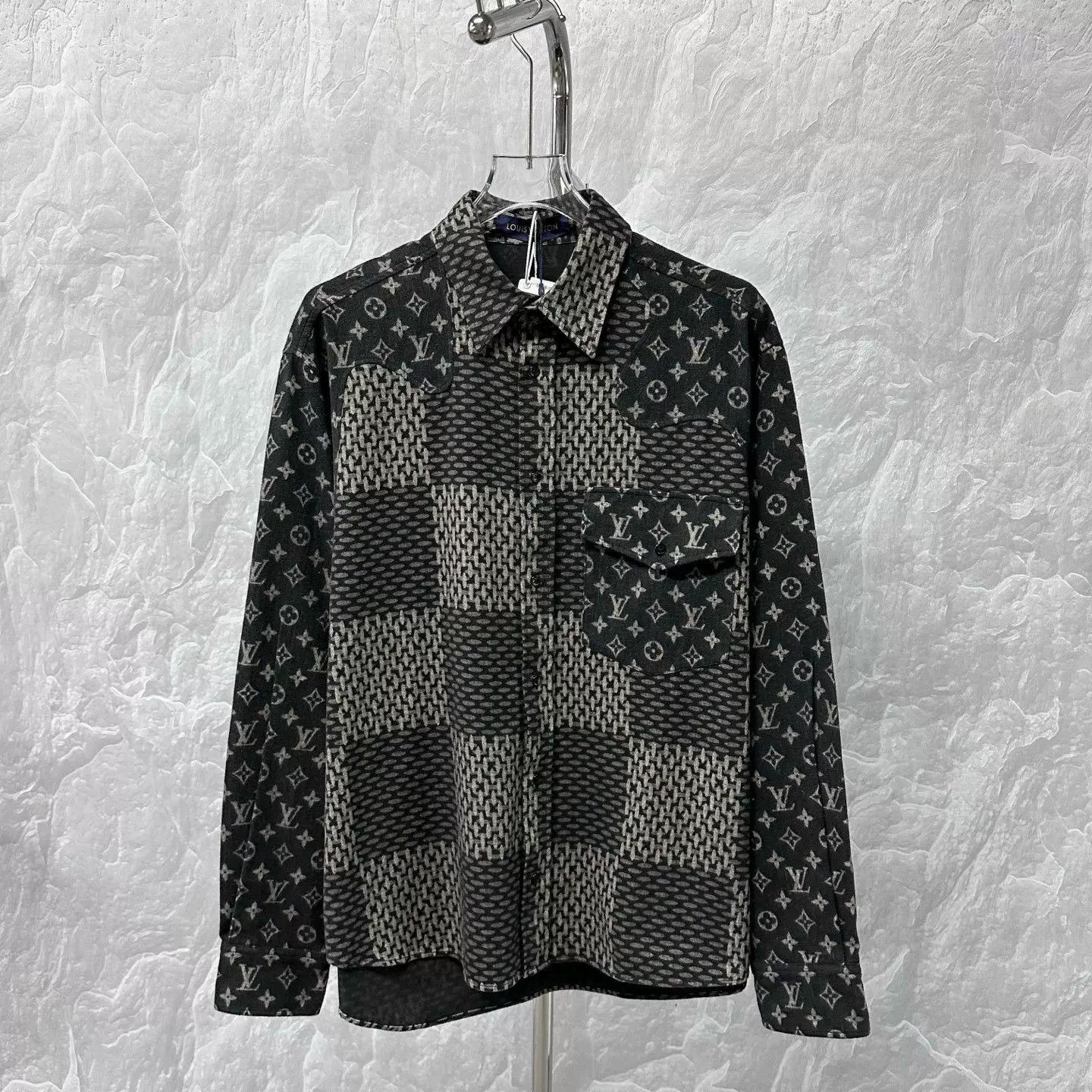Louis Vuitton Louis Vuitton x Nigo Patchwork Monogram Shirt XS Size US XS / EU 42 / 0 - 2 Thumbnail