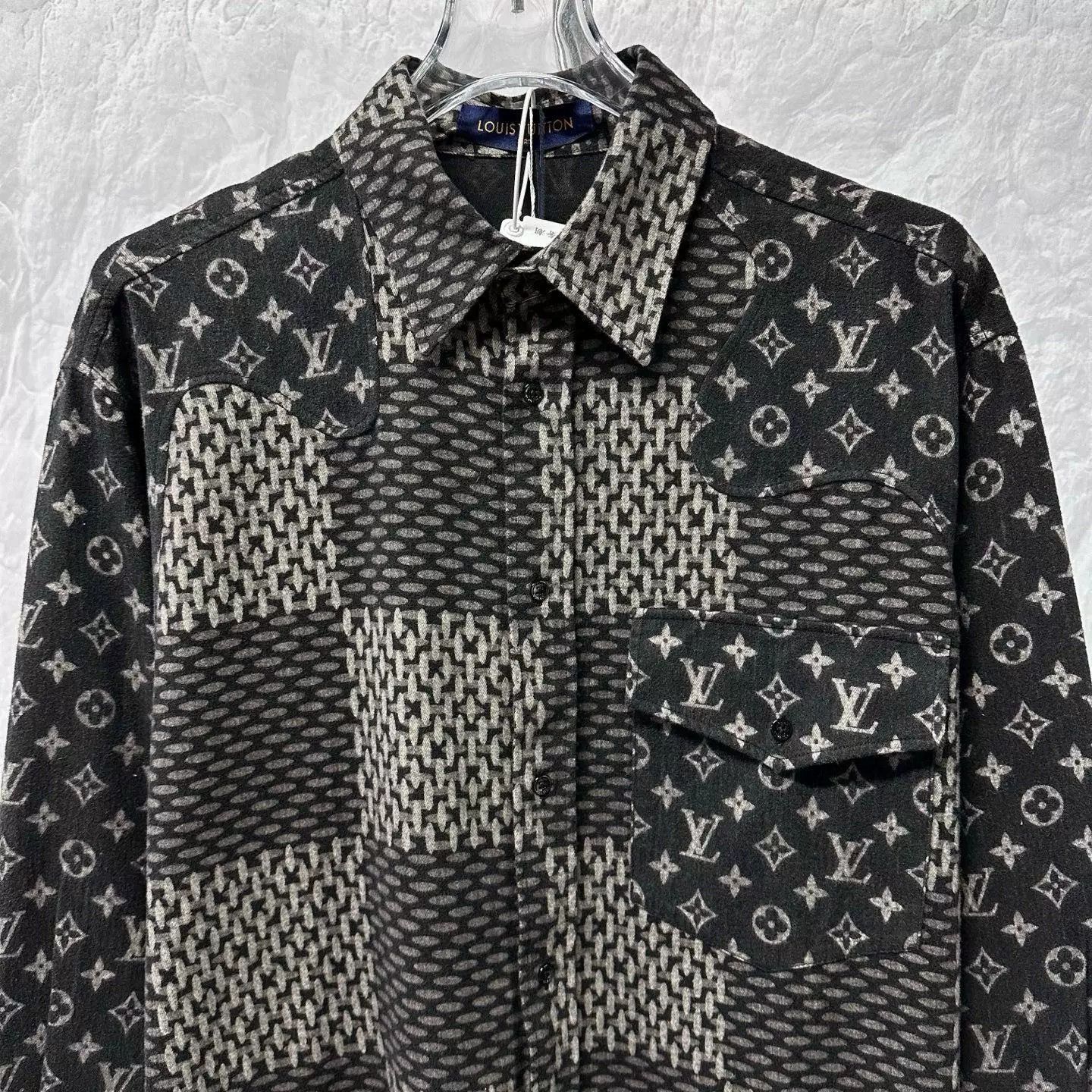 Louis Vuitton Louis Vuitton x Nigo Patchwork Monogram Shirt XS Size US XS / EU 42 / 0 - 3 Thumbnail