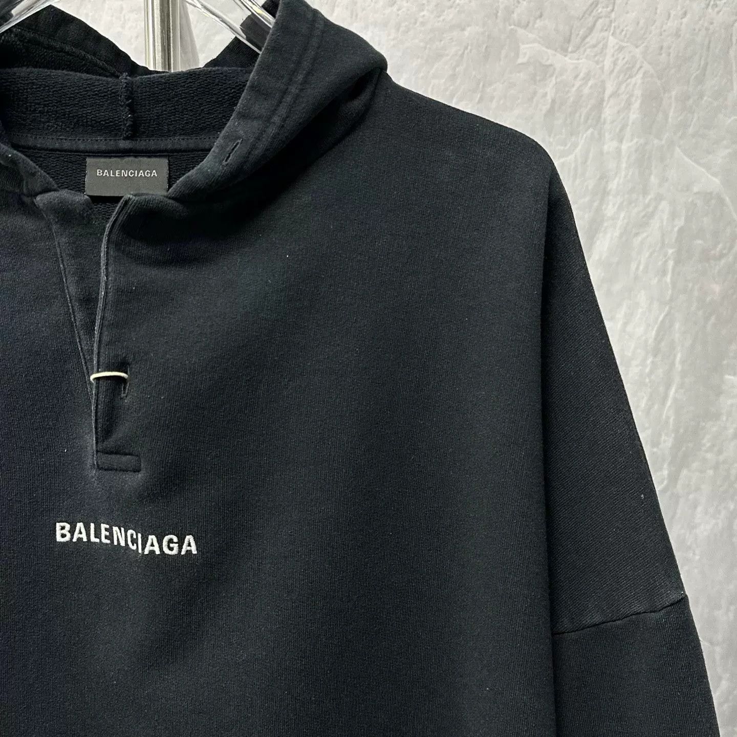 Balenciaga Balenciaga Embroidered Logo Hoodie XS Size US XS / EU 42 / 0 - 4 Thumbnail