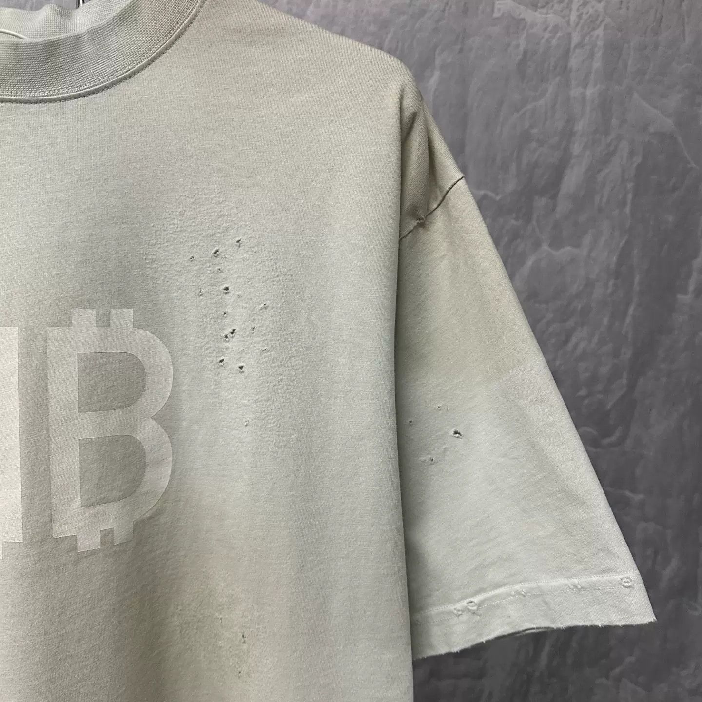 Balenciaga Balenciaga Bitcoin Distressed T-Shirt Size S Size US S / EU 44-46 / 1 - 4 Thumbnail