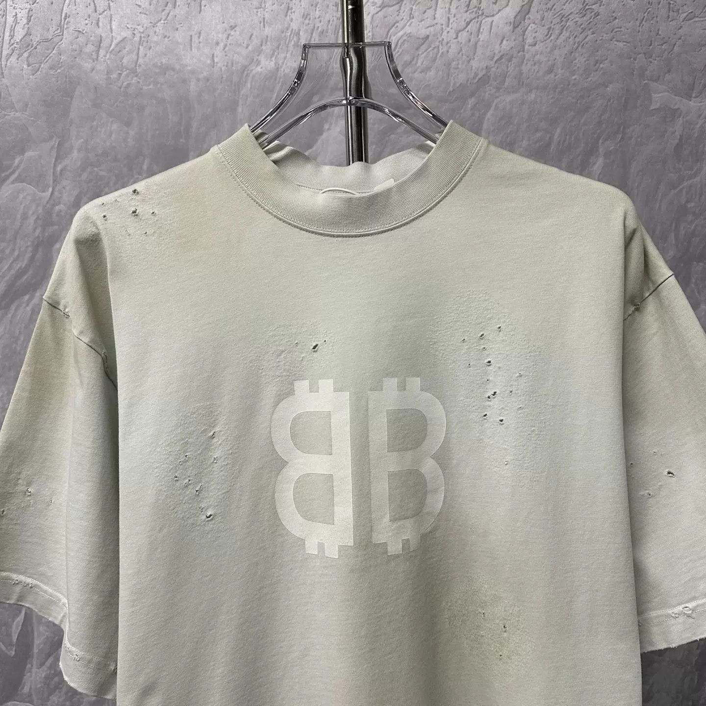 Balenciaga Balenciaga Bitcoin Distressed T-Shirt Size S Size US S / EU 44-46 / 1 - 3 Thumbnail