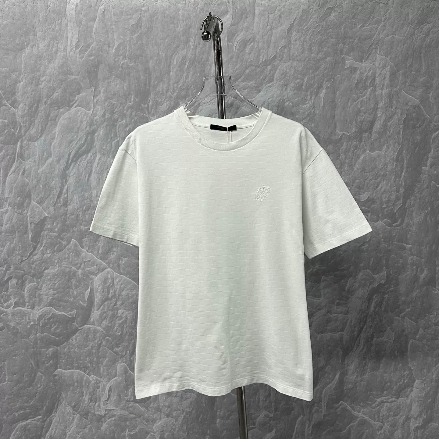 Louis Vuitton Louis Vuitton Damier Embroidery T-Shirt XL Size US XL / EU 56 / 4 - 2 Thumbnail