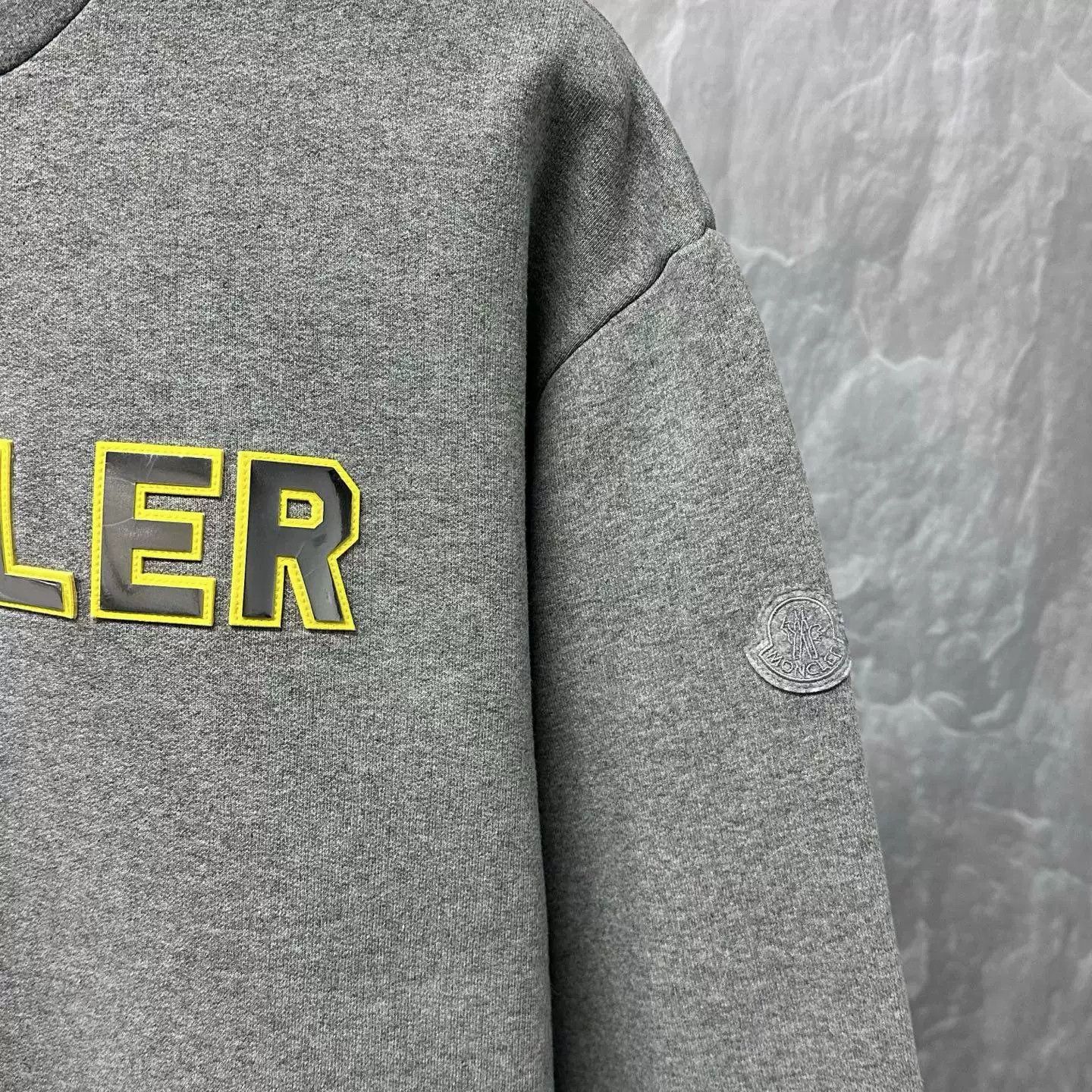 Moncler Moncler Logo Letter Sweatshirt Size S Size US S / EU 44-46 / 1 - 4 Thumbnail