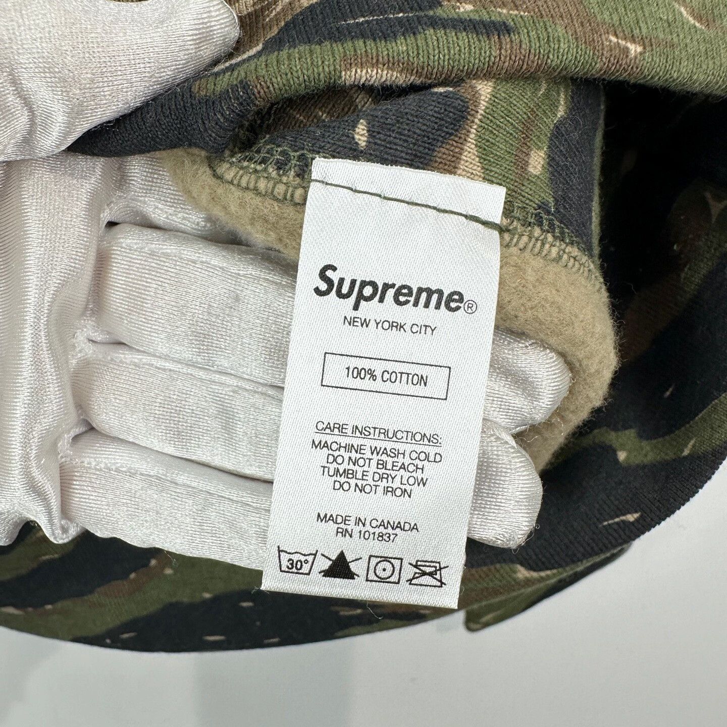 Supreme Supreme Tiger Camo Hooded Sweatshirt Size M Size US M / EU 48-50 / 2 - 6 Thumbnail