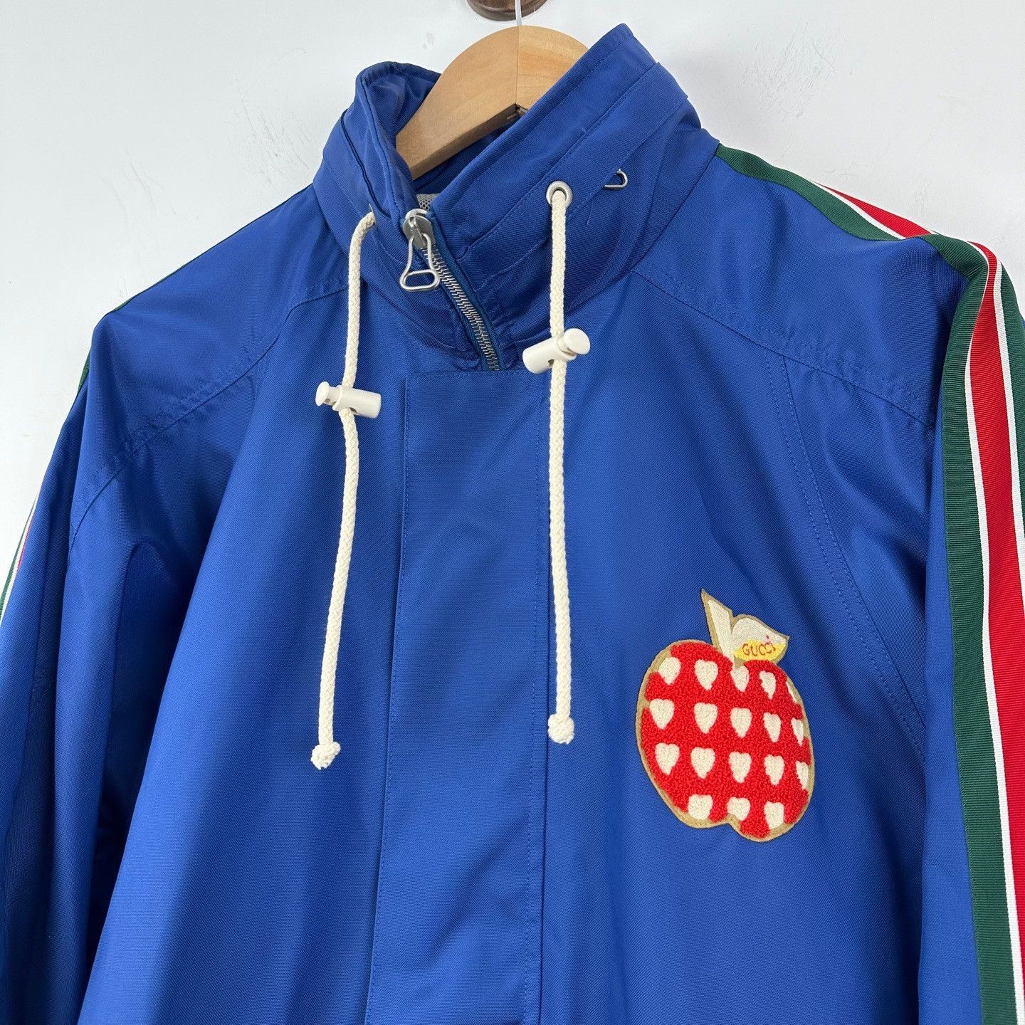 Gucci Gucci Apple Patch Stripe Hooded Jacket IT 44 Size US S / EU 44-46 / 1 - 5 Thumbnail