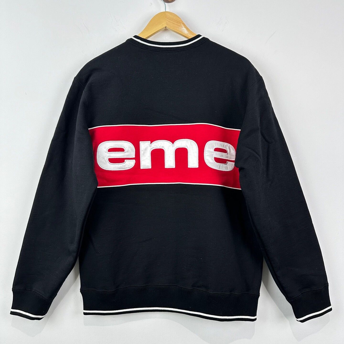 Supreme Supreme Piping Logo Crewneck Size M Size US M / EU 48-50 / 2 - 3 Thumbnail