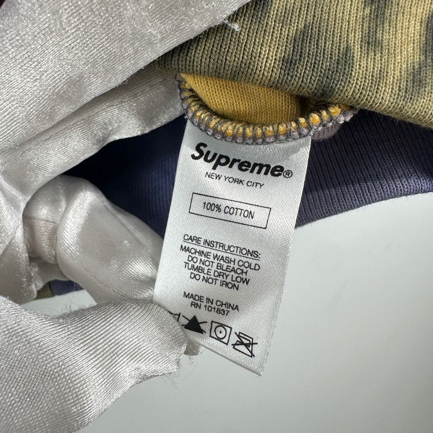 Supreme Supreme Patchwork Tie Dye Hooded Sweatshirt Size M Size US M / EU 48-50 / 2 - 7 Thumbnail