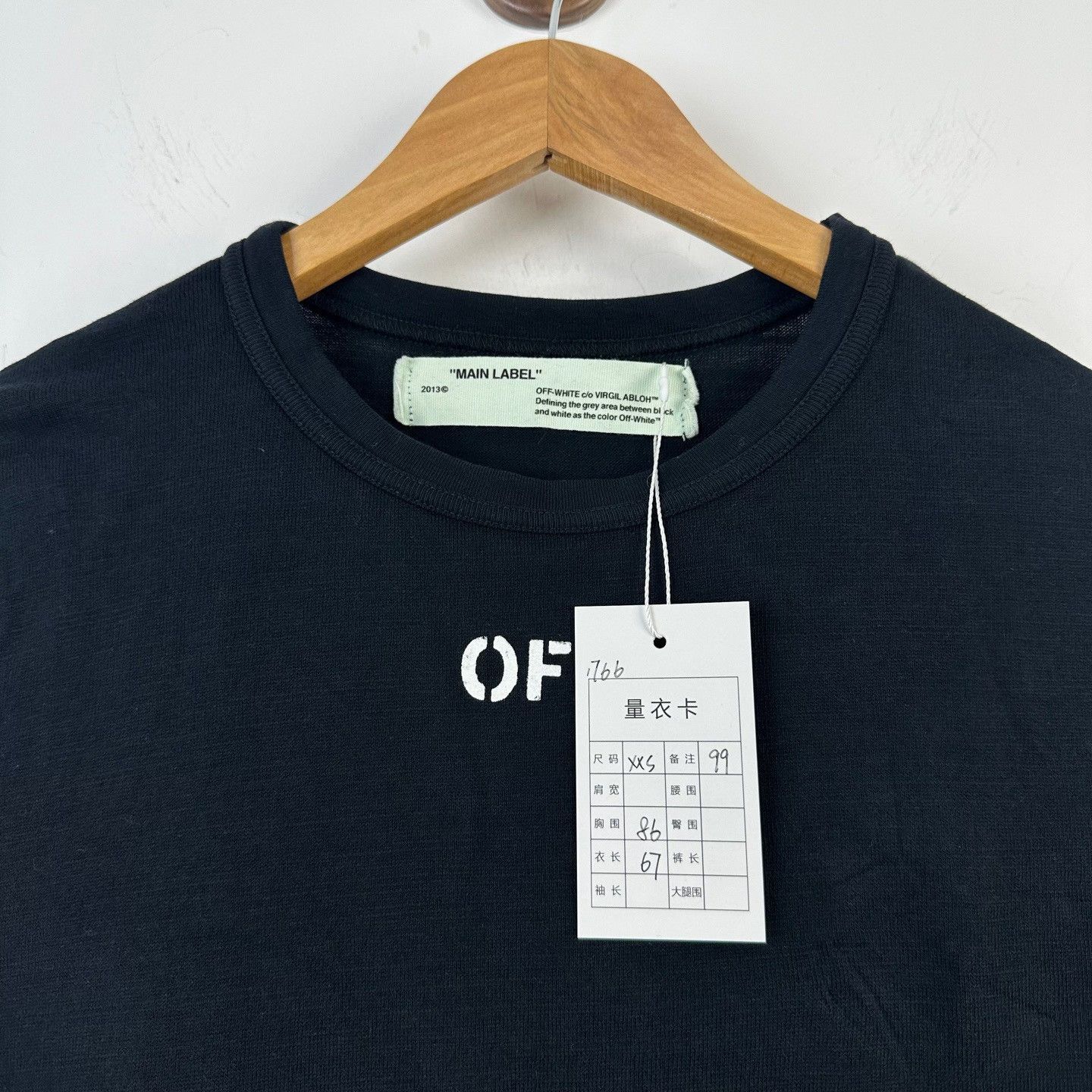 Off-White Off-White Arrow Graphic Long Sleeve Sweatshirt XXS Size US XXS / EU 40 - 4 Thumbnail