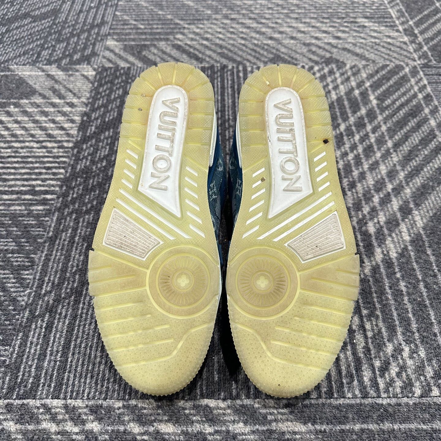 Louis Vuitton Louis Vuitton Monogram Denim LV Trainer Sneakers 7.5 Size US 8.5 / EU 41-42 - 7 Thumbnail